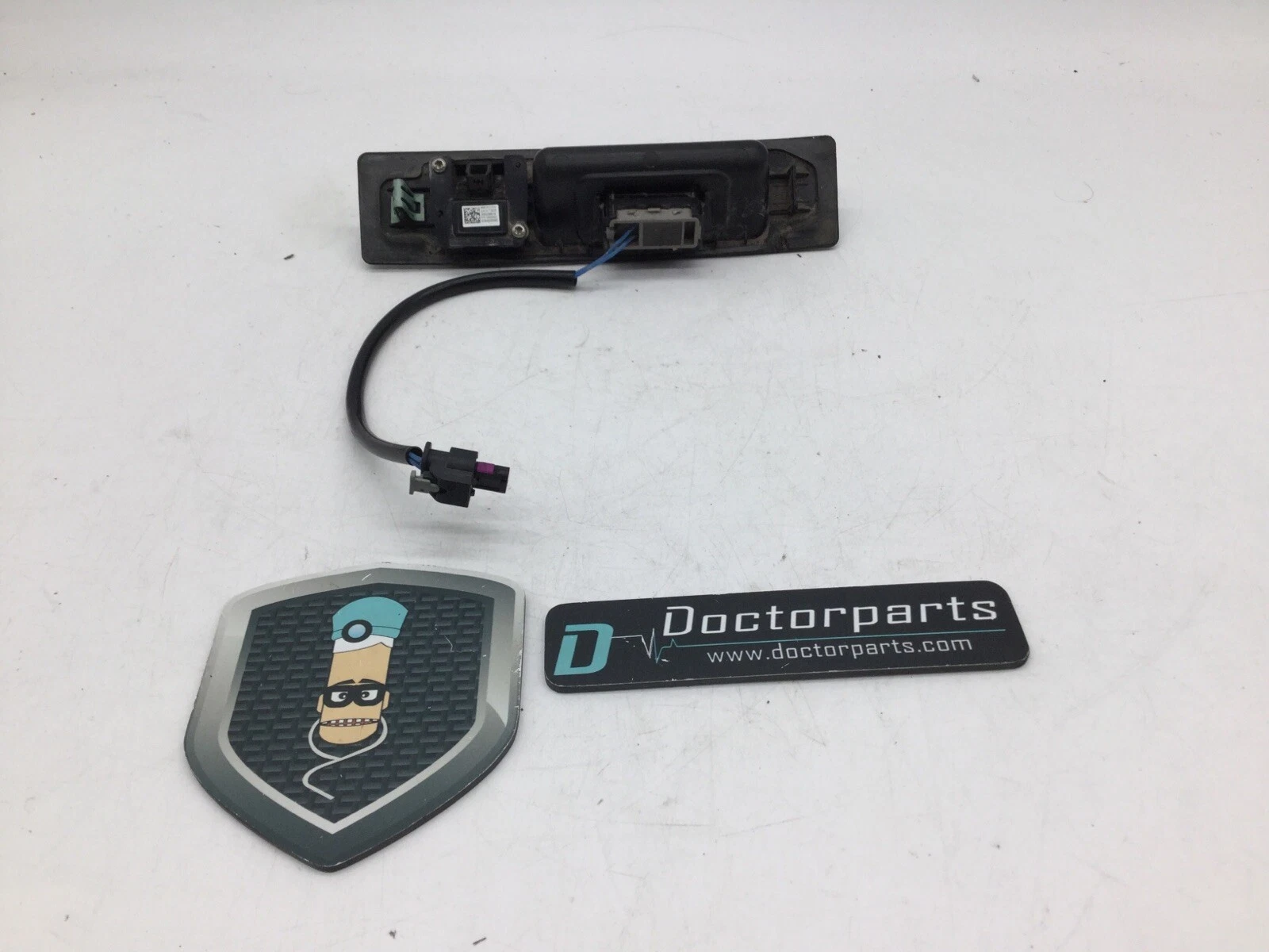 2017-2019 CHEVROLET MALIBU REAR TRUNK BACK UP CAMERA. OEM, USED. - Image 4
