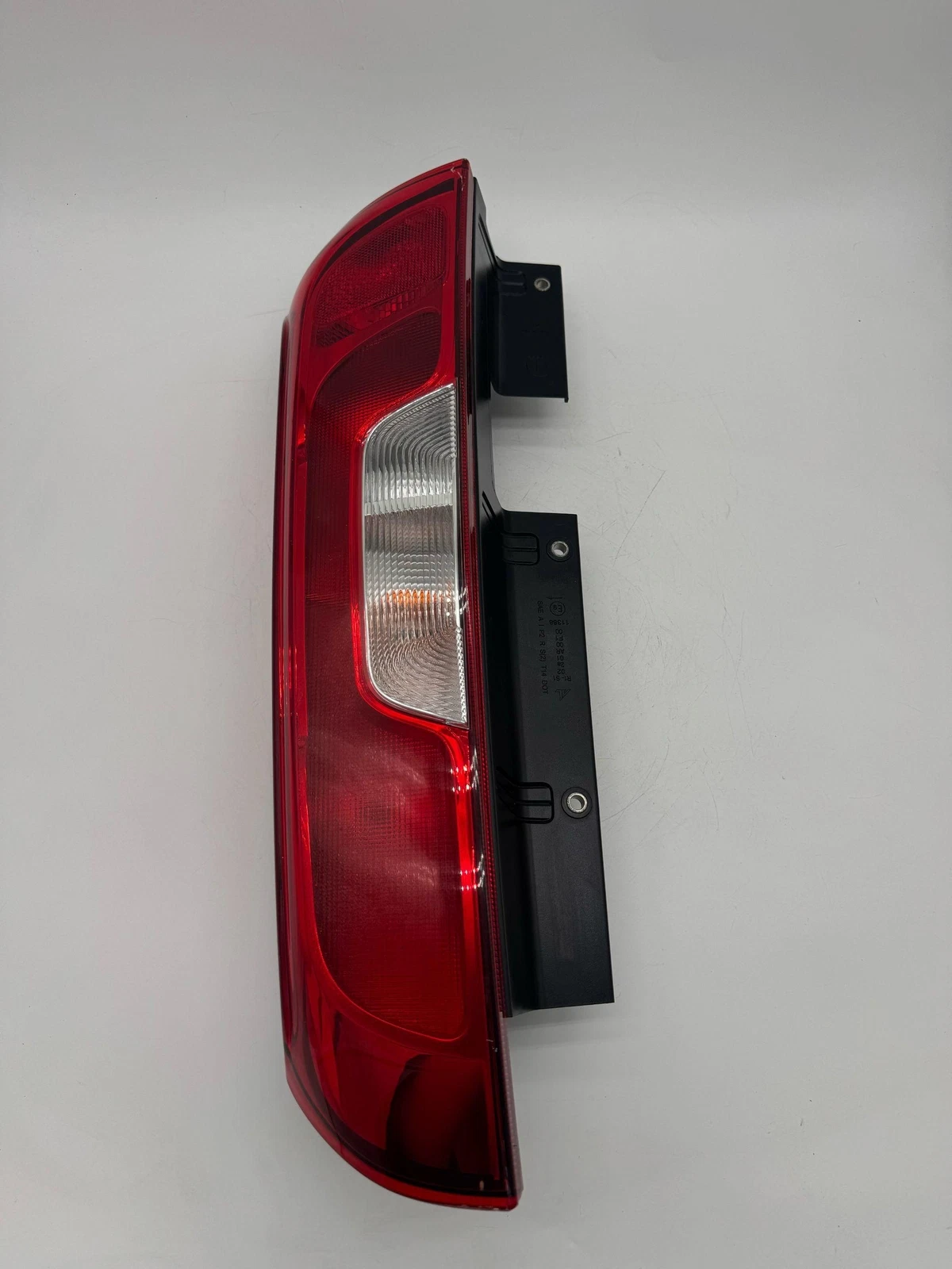 RH 2015-2020 Dodge Promaster City Right Passenger Side Tail Light Lamp 52043139 - Image 8