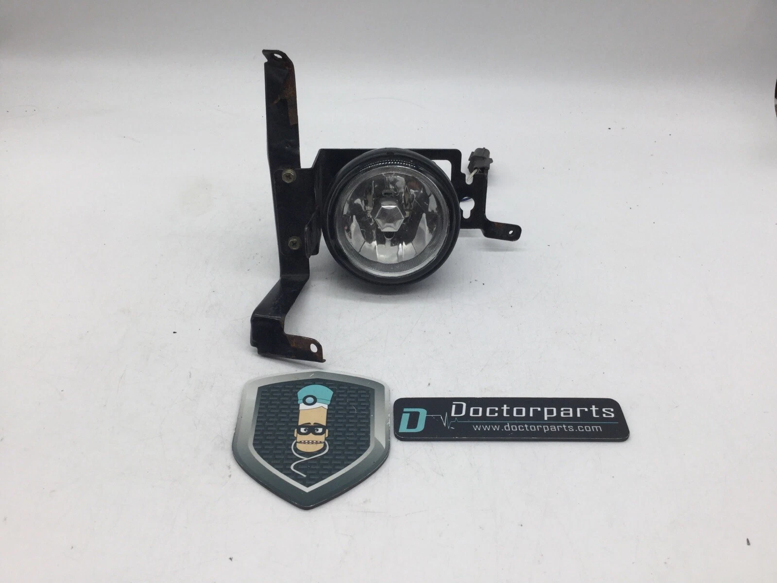 2014-2017 TOYOTA TUNDRA FRONT BUMPER GUARD LIGHT LED TURN SÍGNAL LEFT USED OEM