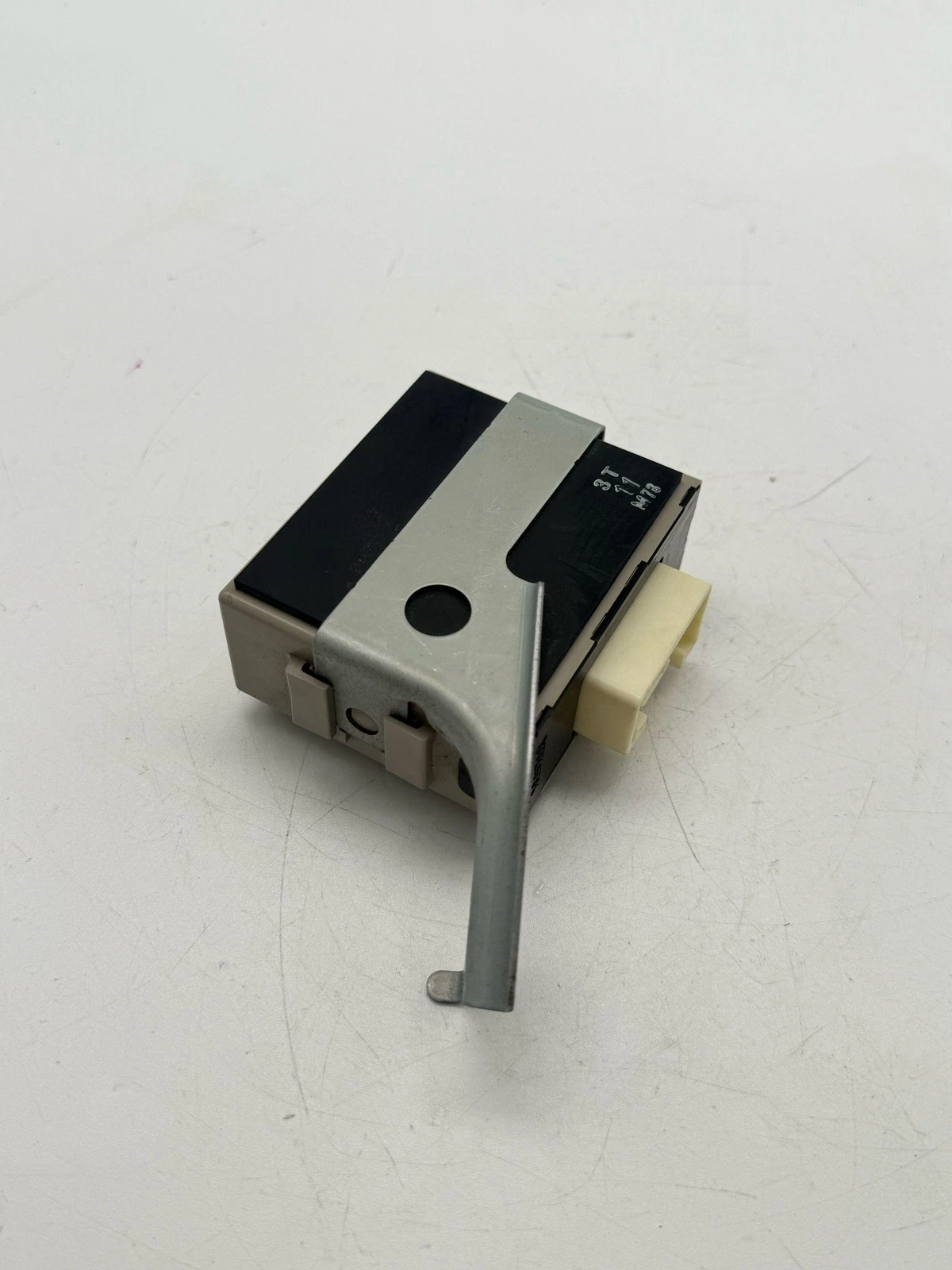 2010-2019 TOYOTA 4RUNNER TURN SIGNAL FLASHER MODULE P/N 81980-60160 - Image 5