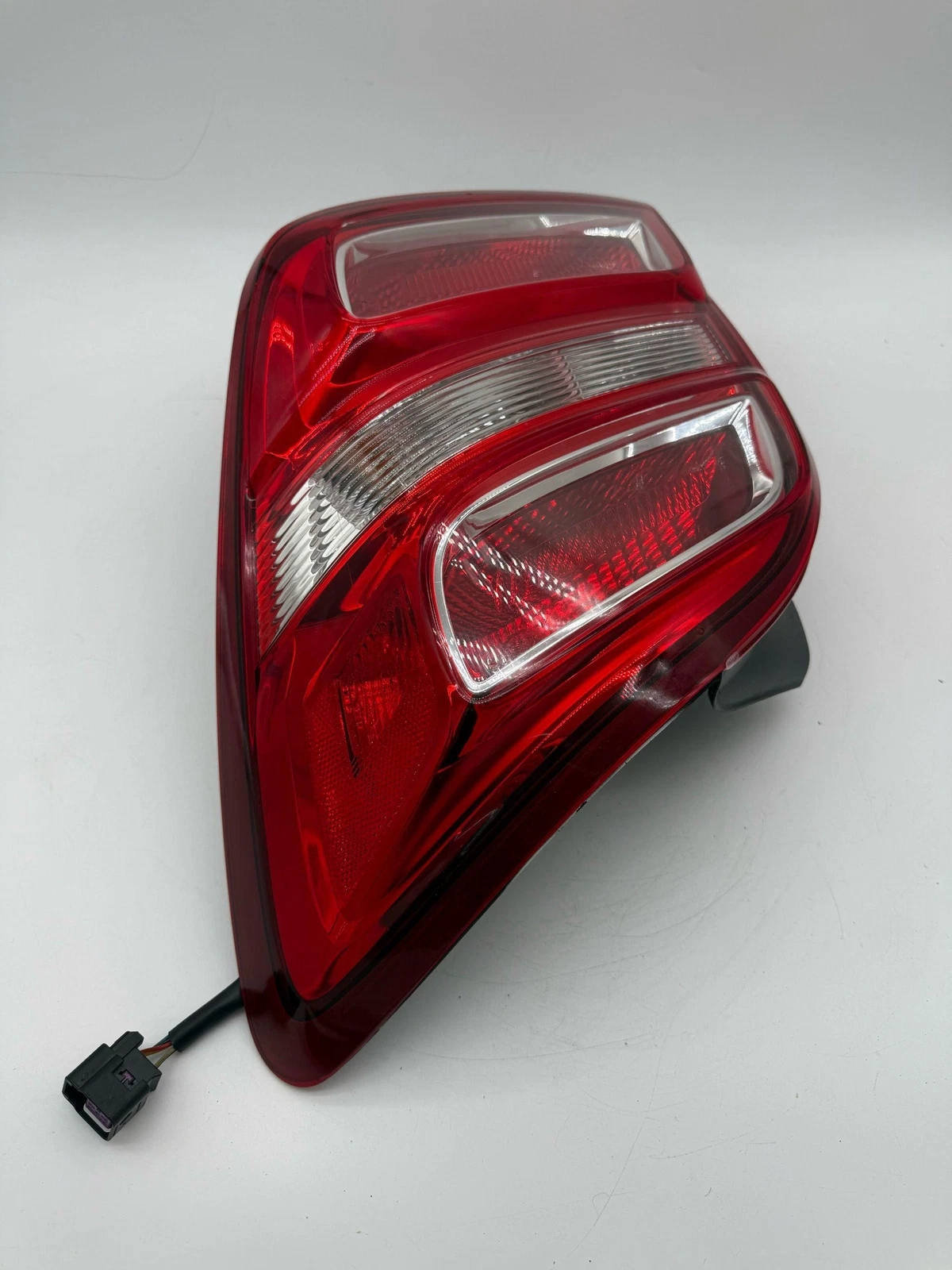 2017-2020 Chevrolet Sonic Right Side LED Tail Light Assembly Sedan 42652057 - Image 9