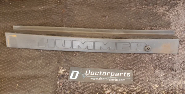 HUMMER H2 REAR BUMPER CENTER COVER TRIM PANEL MOLDING OEM 2003-2005 -DAMAGED-