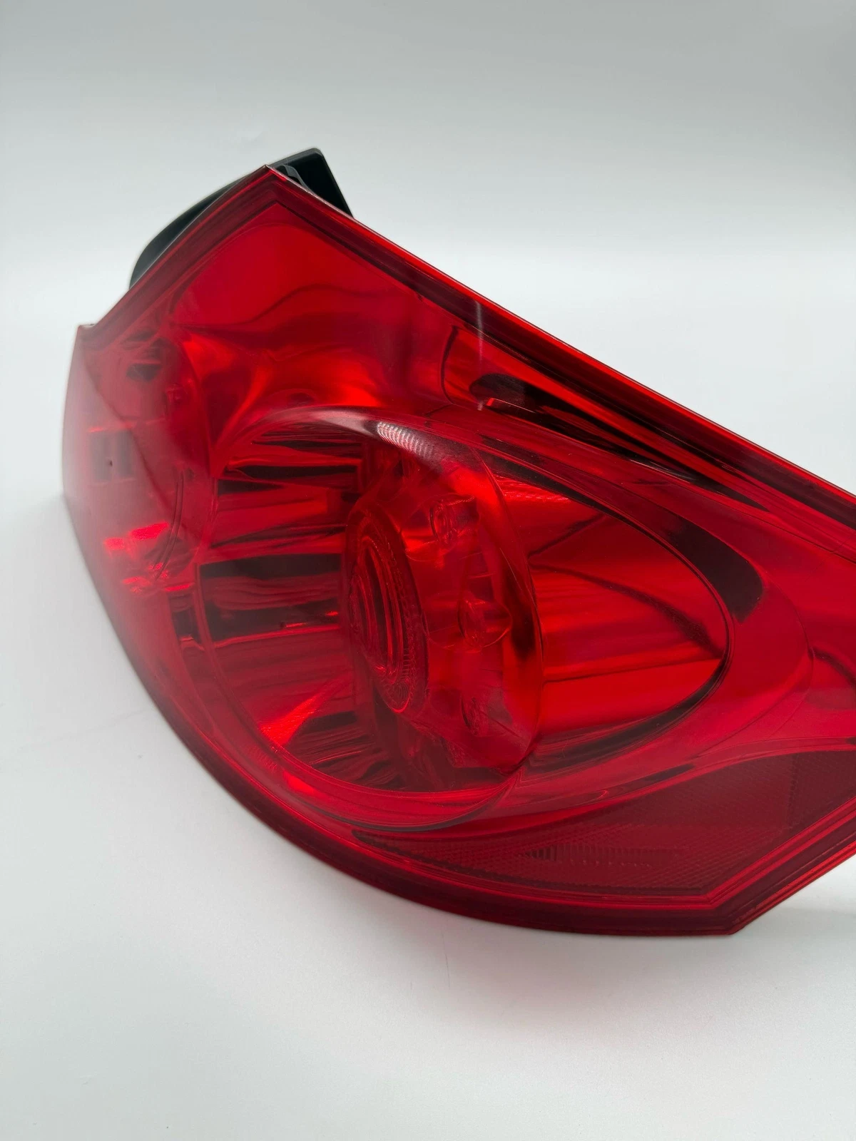 2010-2013 INFINITI G37 SEDAN RIGHT PASSENGER SIDE TAILLIGHT LAMP OEM RH - Image 7