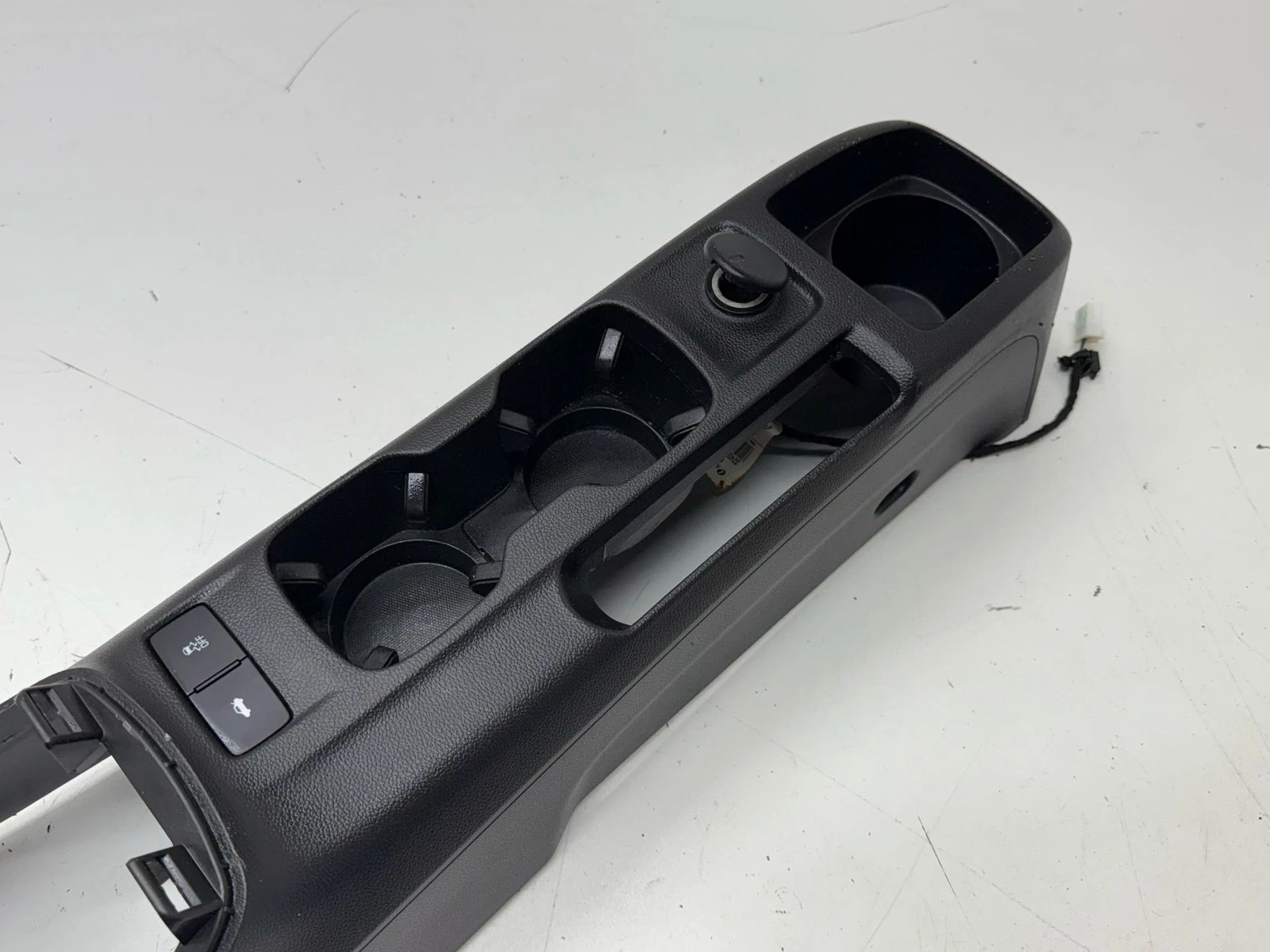 2017-2020 CHEVROLET SONIC CENTER CONSOLE BASE 42532293 SEDAN OEM - Image 3