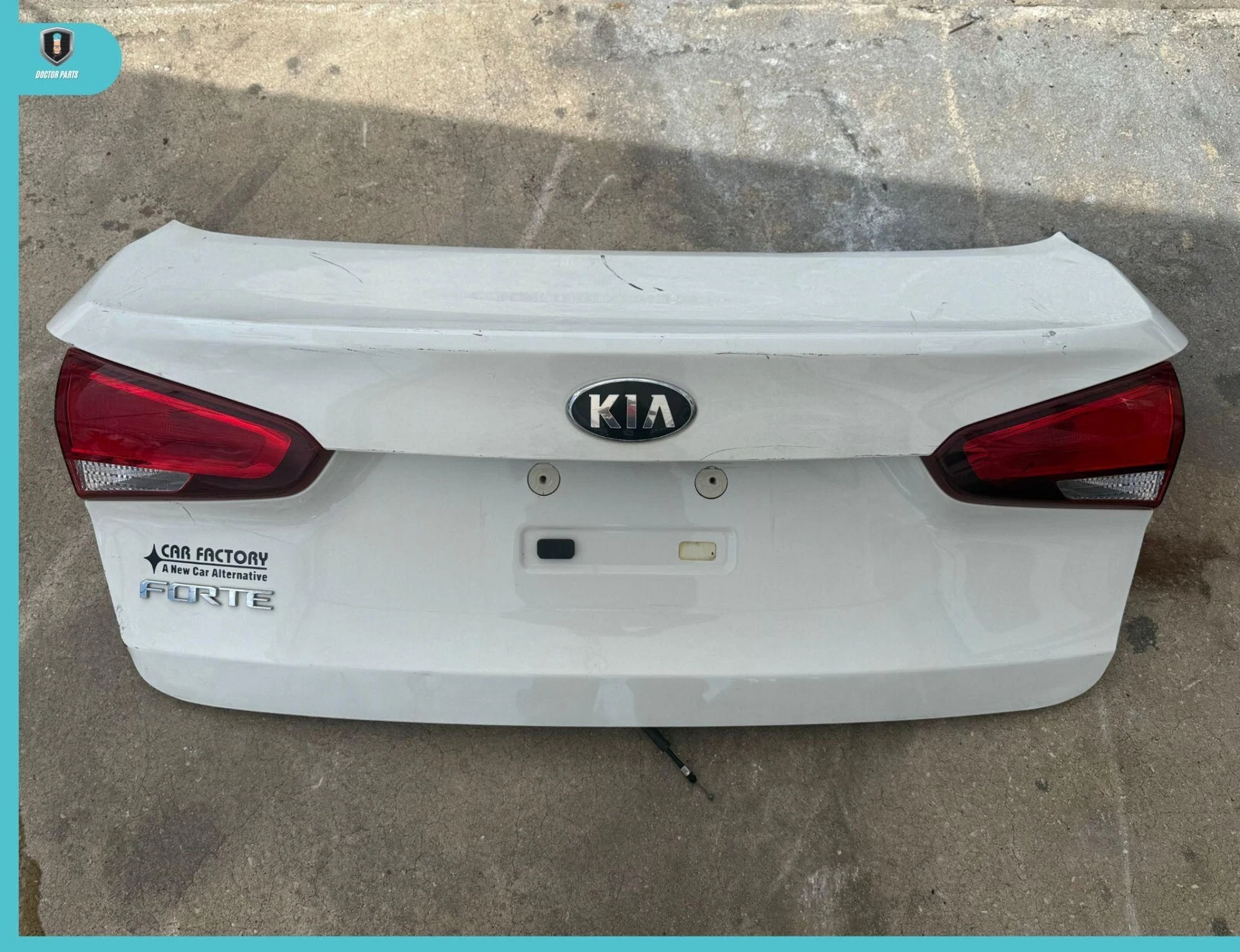 2017-2018 KIA FORTE TAILGATE/ TRUNK/ HATCH OEM HALOGEN WHITE