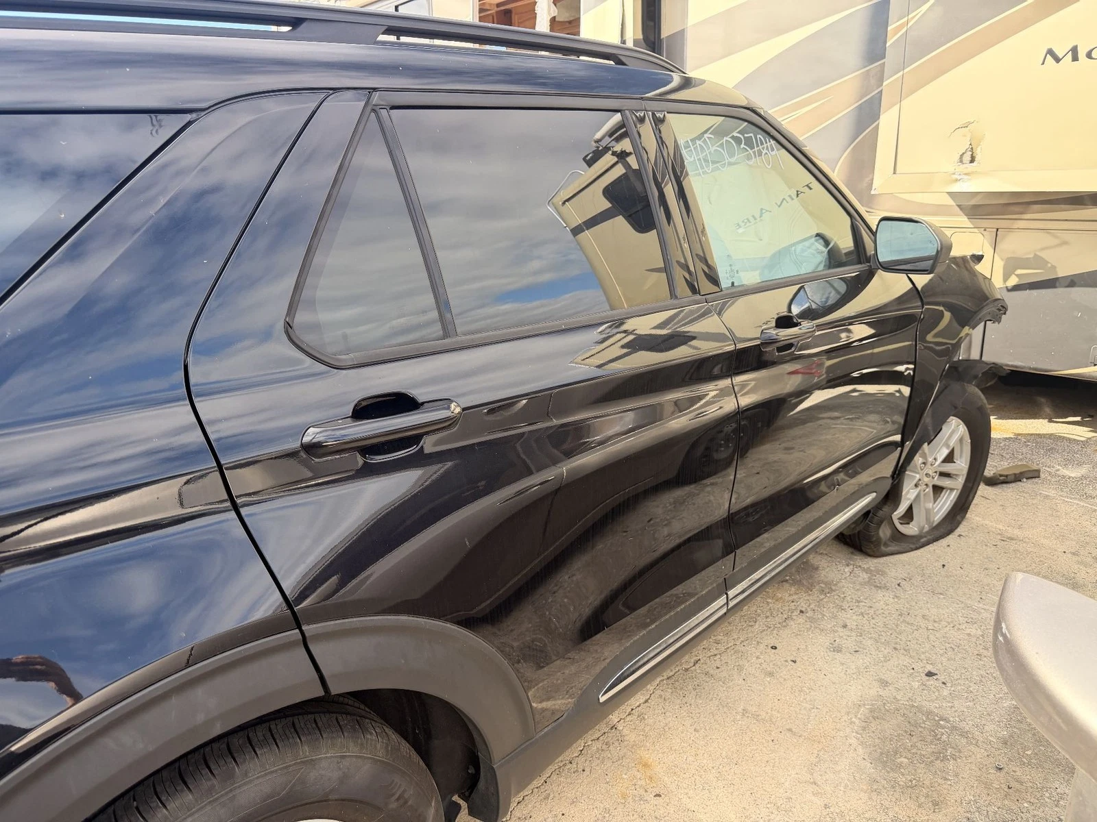 2020-22 FORD EXPLORER XLT REAR BUMPER ASSEMBLY - Image 8