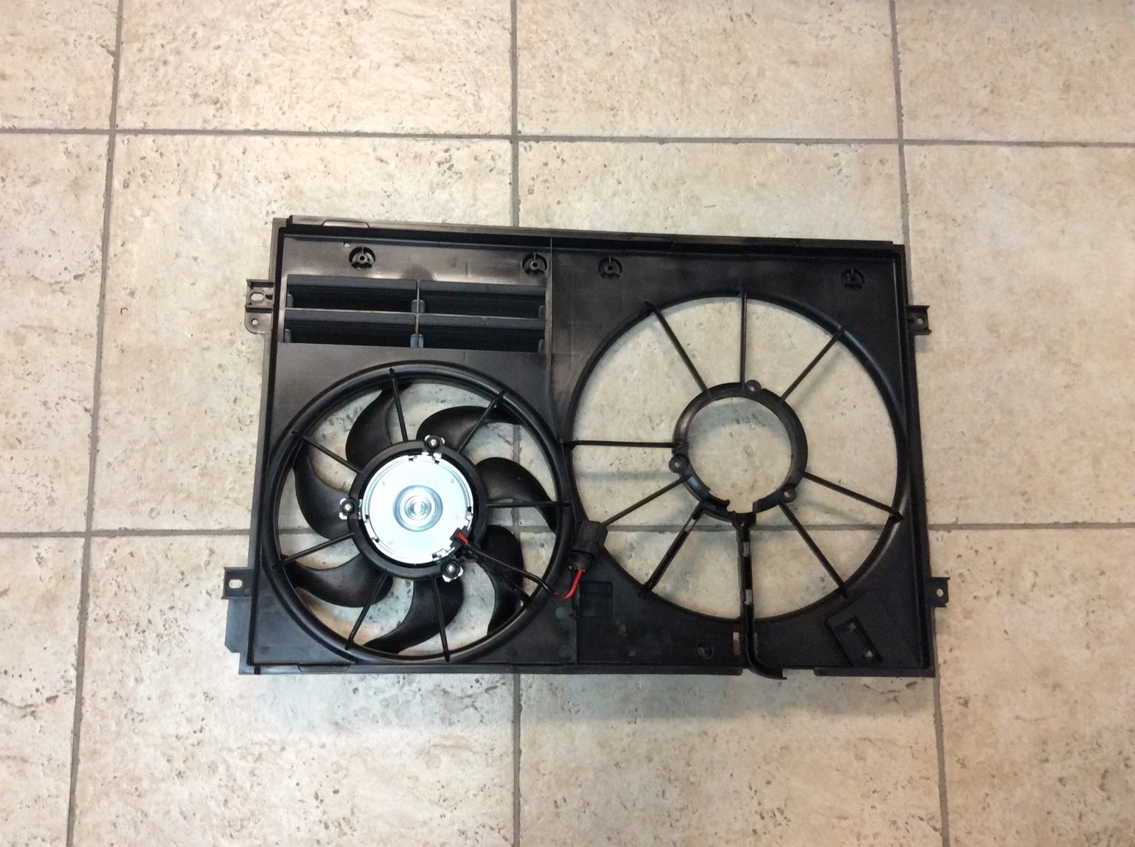 Duel Radiator And Condenser Fan Assembly TYC 621460 VW Jetta Passat 2012 - 2013