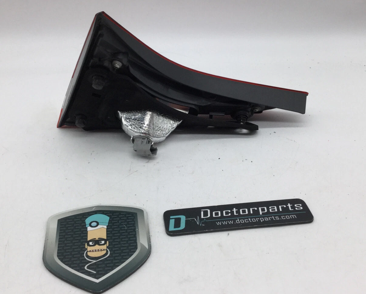 2016-2018 TOYOTA COROLLA DRIVER INNER TRUNK TAILLIGHT LAMP LEFT LH USED OEM - Image 3
