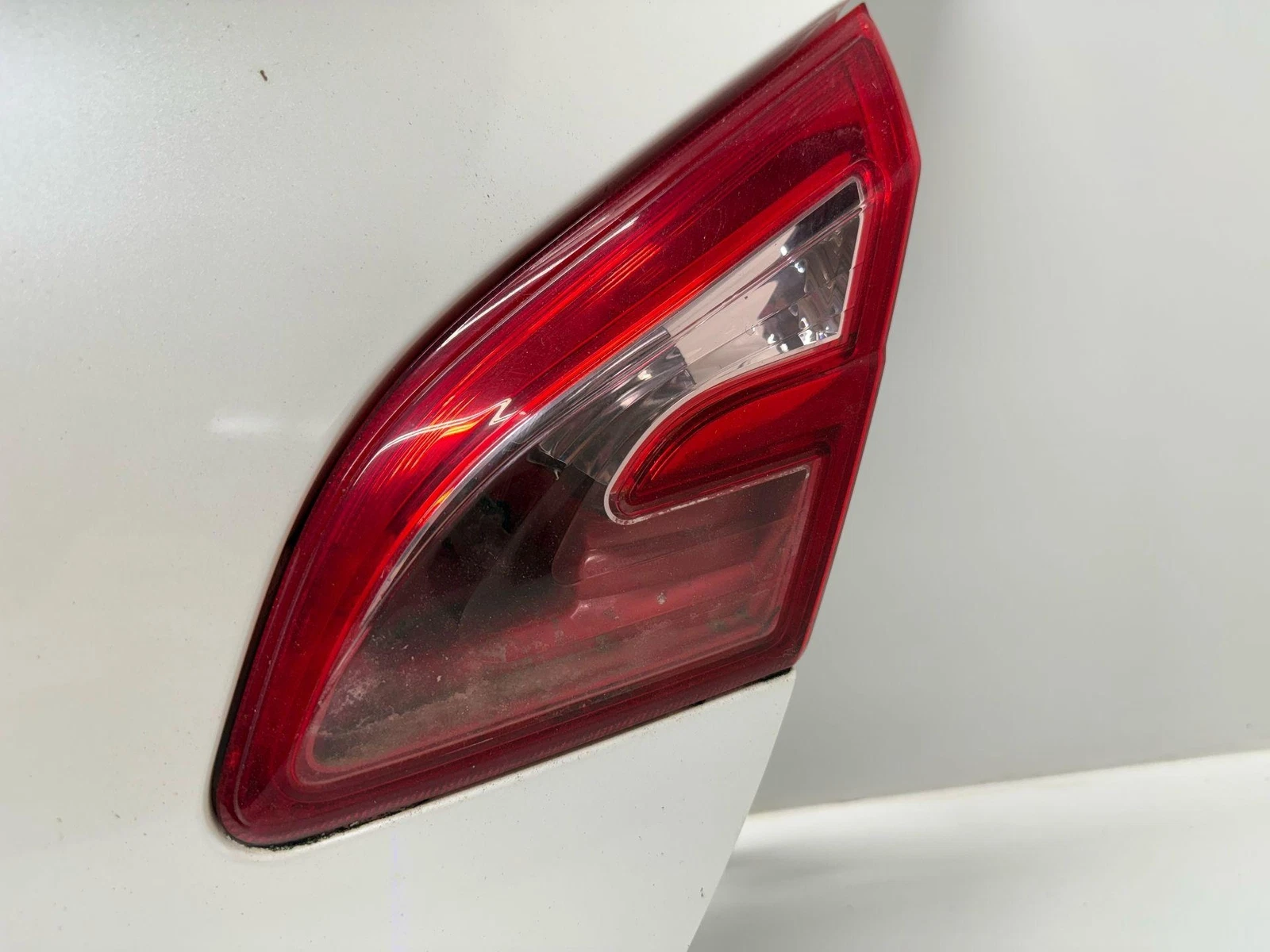 2011-2014 Nissan Murano Crosscabriolet Hatch Trunk Convertible OEM white - Image 6