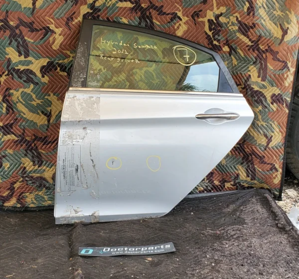 2011 - 2013 HYUNDAI SONATA LEFT REAR DRIVER DOOR USED OEM PAINTING DETAILS