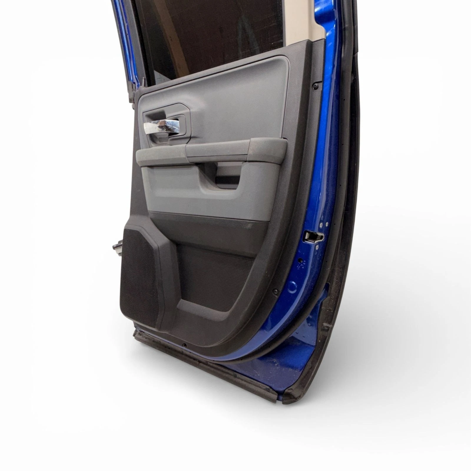 2012-2018 DODGE RAM 1500 QUAD CAB RIGHT SIDE REAR DOOR COMPLETE - Image 11