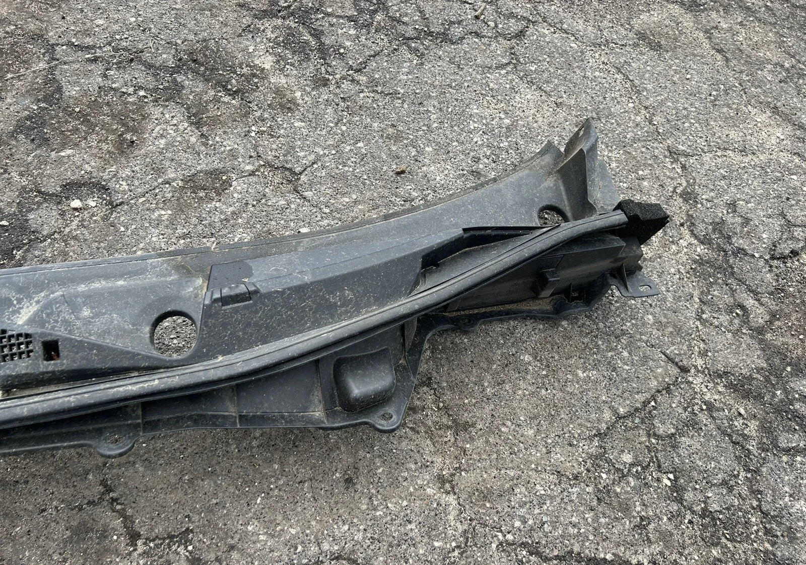 2017 Genuine Nissan Quest Cowl Top 668621JA1A / 66862-1JA1A OEM ⭐️⭐️⭐️ - Image 5