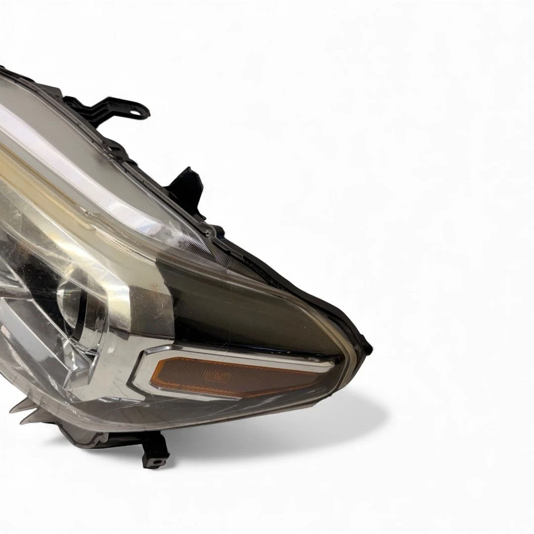 2014-2018 TOYOTA TACOMA LH LEFT SIDE HEADLIGHT USED OEM - Image 3