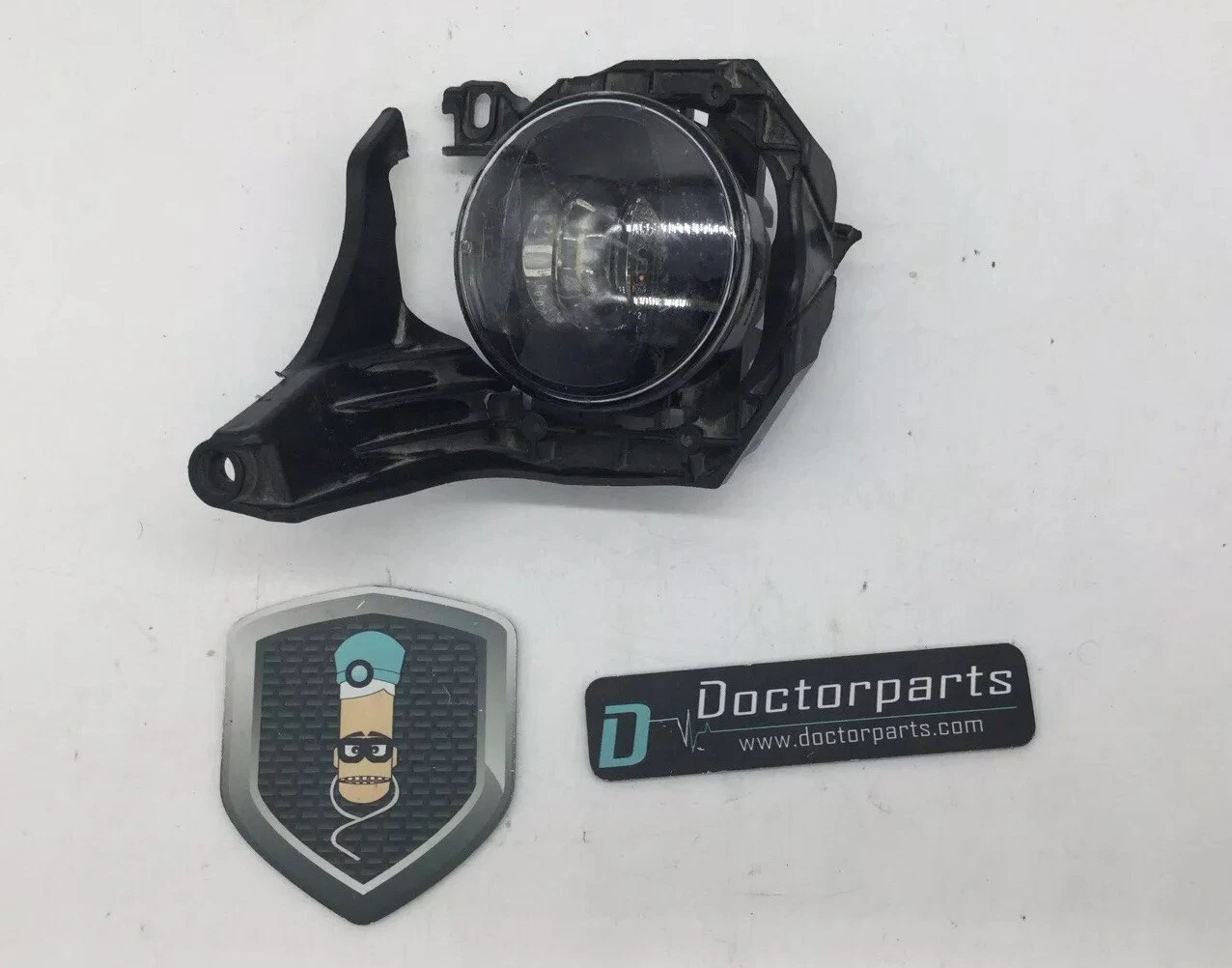 2015-2017 FORD MUSTANG LED FOG LIGHT LAMP PASSENGER SIDE RH USED OEM MATCH - Image 4