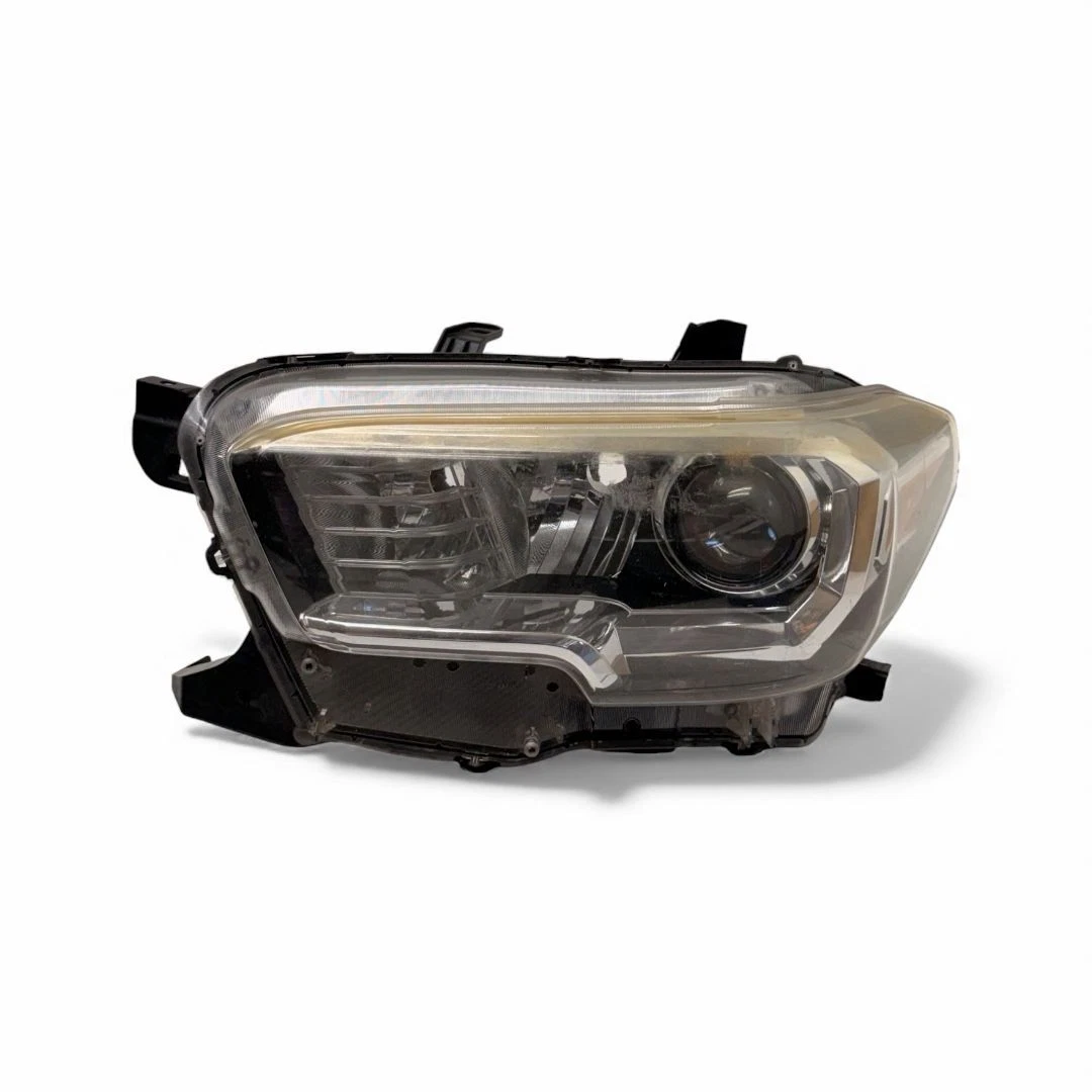 2014-2018 TOYOTA TACOMA LH LEFT SIDE HEADLIGHT USED OEM - Image 2