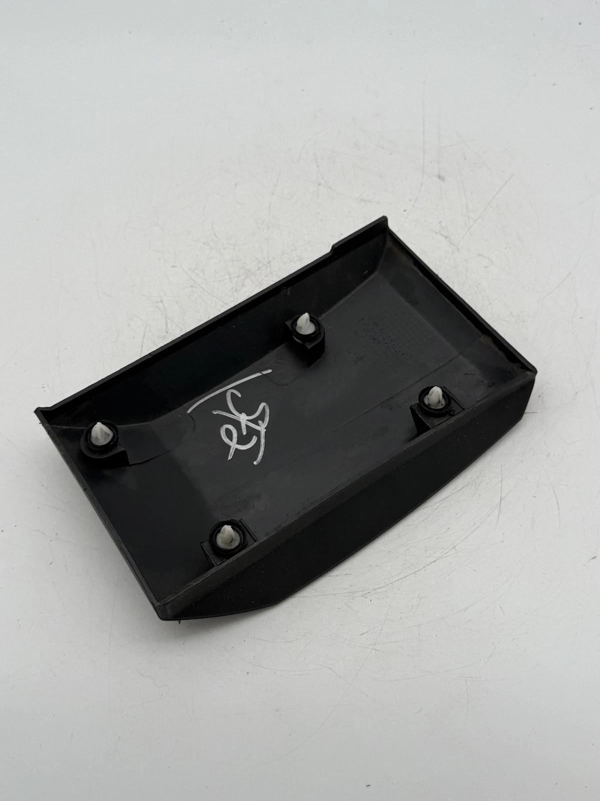 2015-2019 Ford Transit 150 LEFT DRIVER SIDE PILLAR MOLDING OEM BK31-V29427-ACW - Image 4