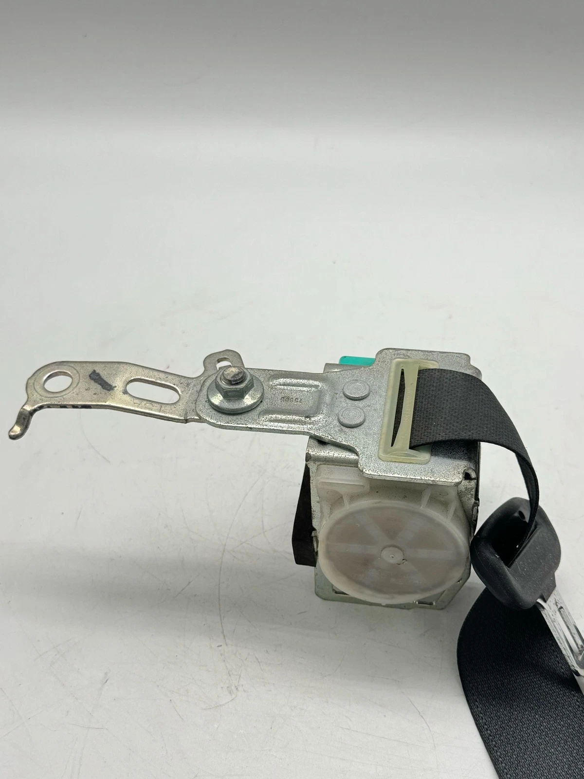 2014-2019 TOYOTA COROLLA SEDAN REAR 2ND ROW RIGHT SIDE SEAT BELT SEATBELT OEM - Image 8