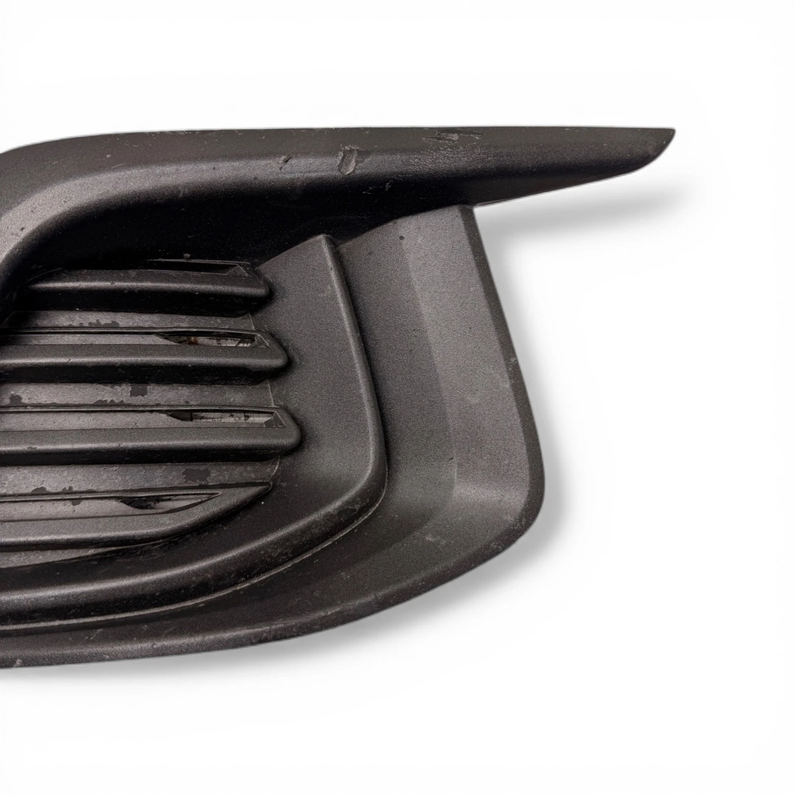 2017-2020 Chevrolet Sonic Right Passenger Side Fog Light Cover OEM, 94538120 - Image 7