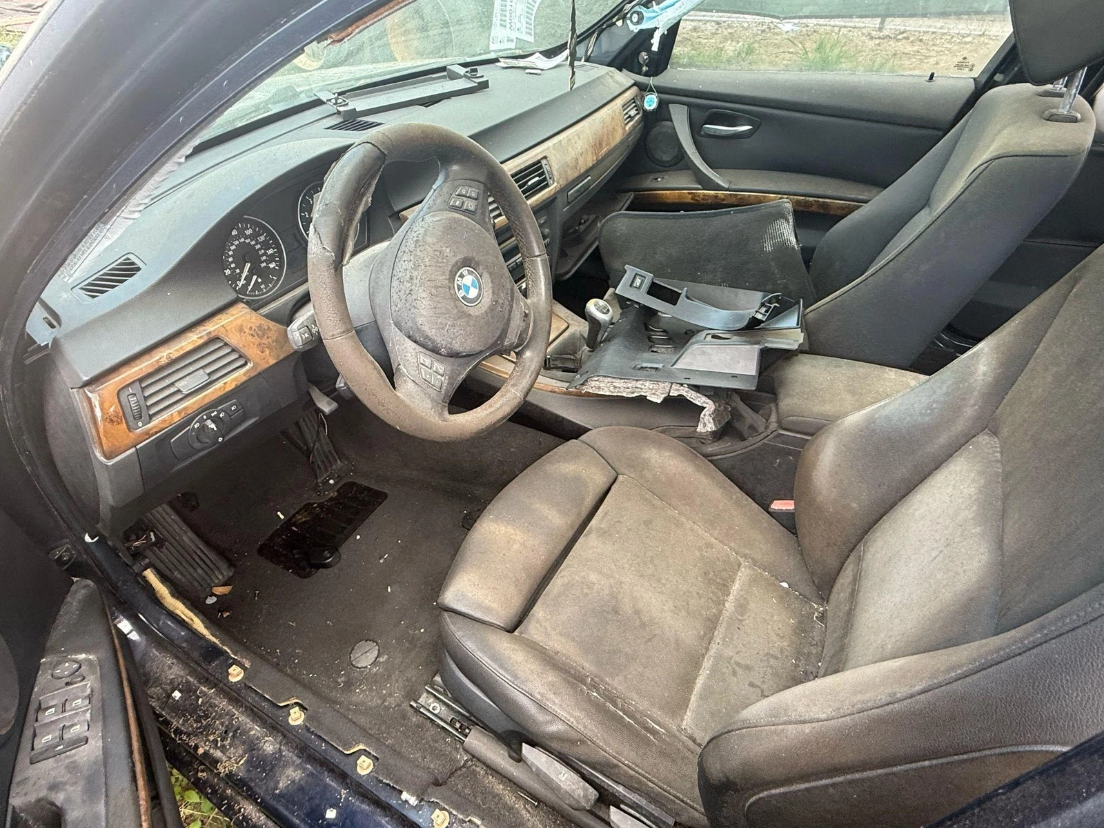 OEM 2006-2008 BMW 325i 3.0L Front Bumper Assy OEM - Image 7