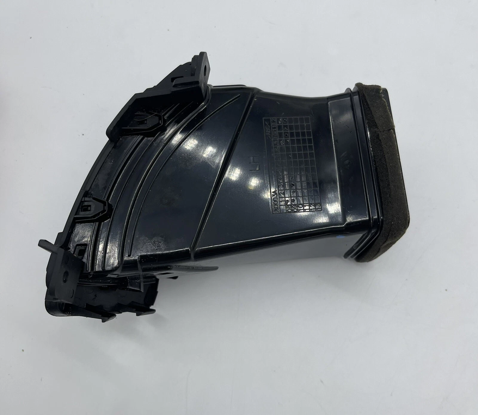 2011-2013 KIA SORENTO DASHBOARD CENTER LEFT SIDE AC A/C AIR VENT GRILLE OEM - Image 8