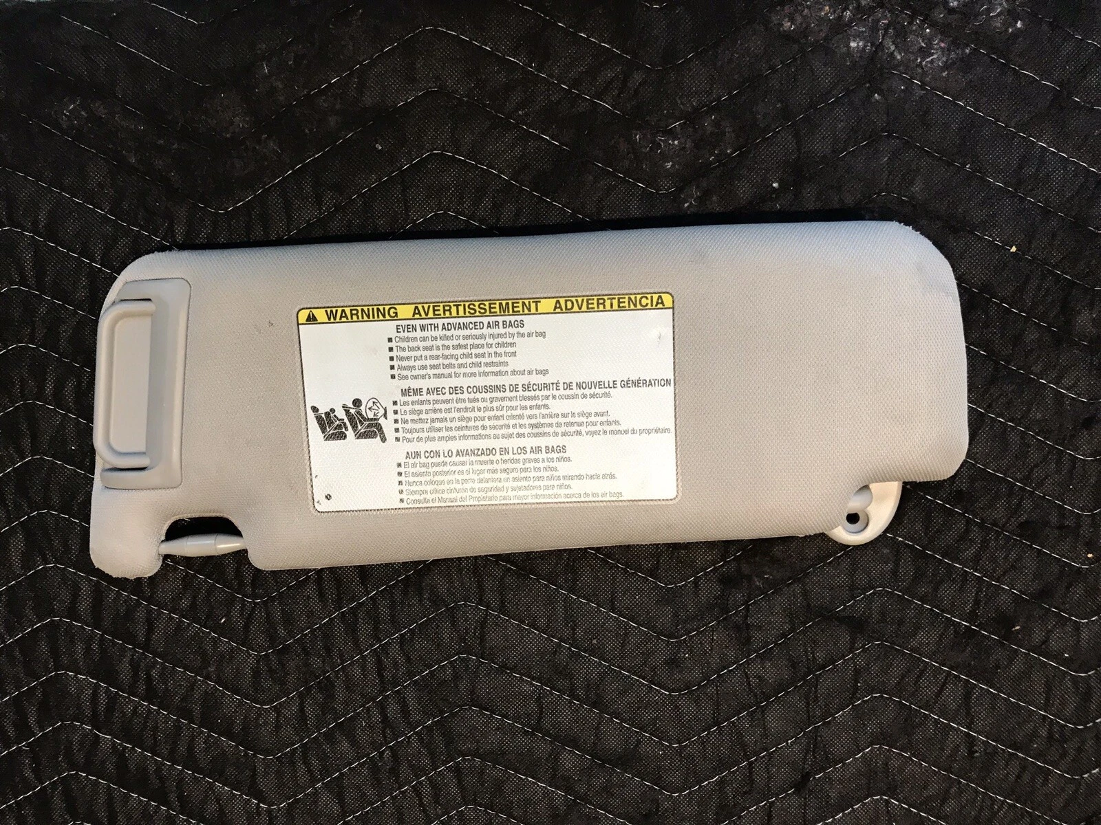 Toyota Camry 2007-2011 Passenger Side Sun Visor With Vanity Lamp Gray - Image 3