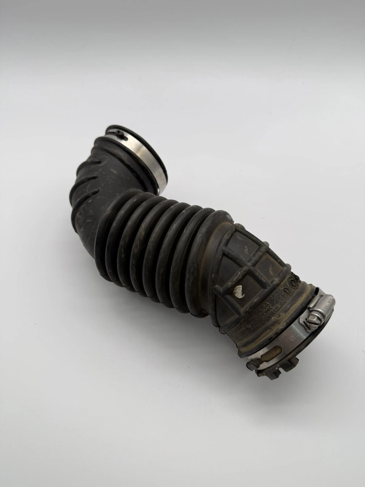 2012-2018 Chevrolet Sonic Air Cleaner Intake Hose Outlet Duct Tube 94537633 OEM - Image 2