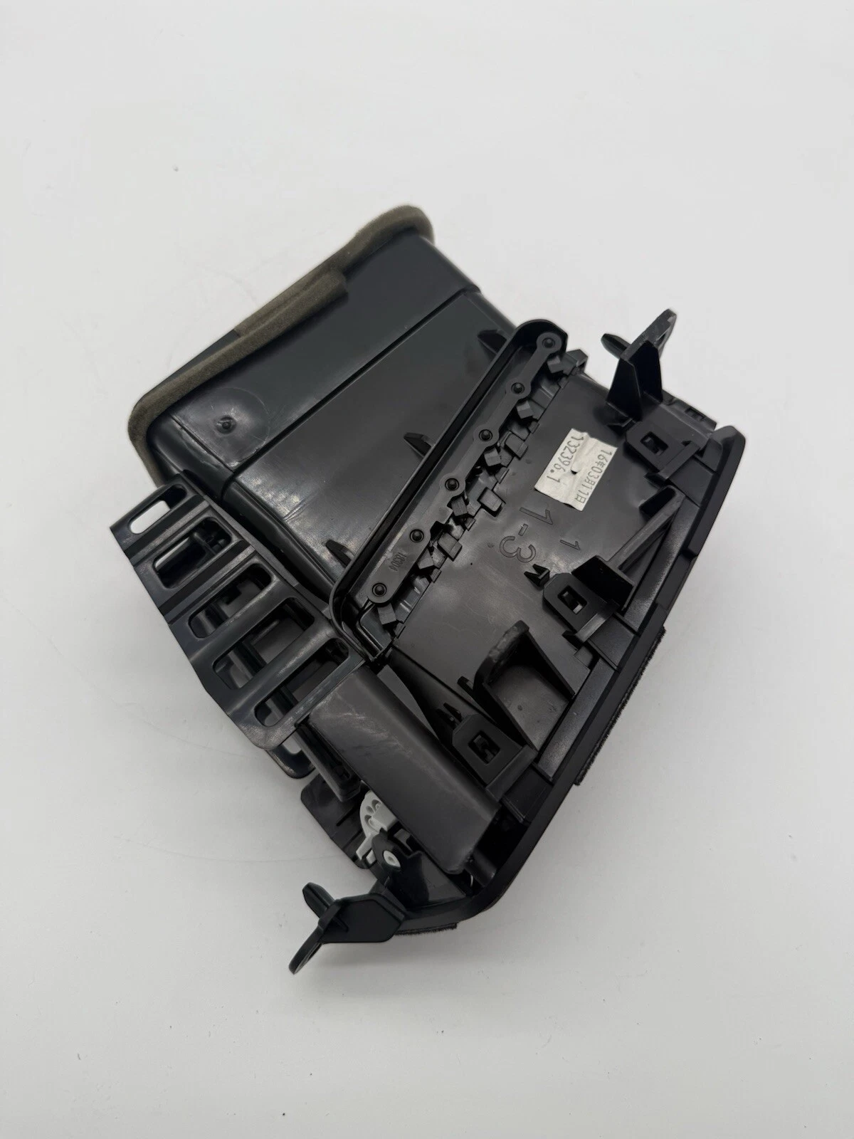 2014-2018 CHEVROLET SILVERADO GMC SIERRA RIGHT DASH AIR VENT 20943682 OEM - Image 9