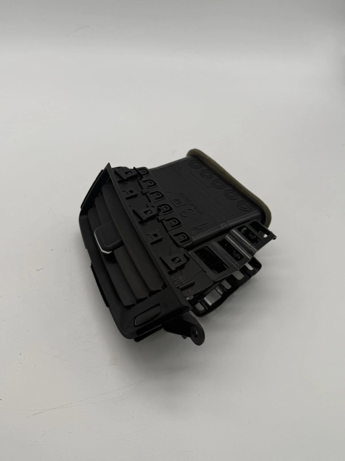 2014-2018 CHEVROLET SILVERADO GMC SIERRA RIGHT DASH AIR VENT 20943682 OEM - Image 8