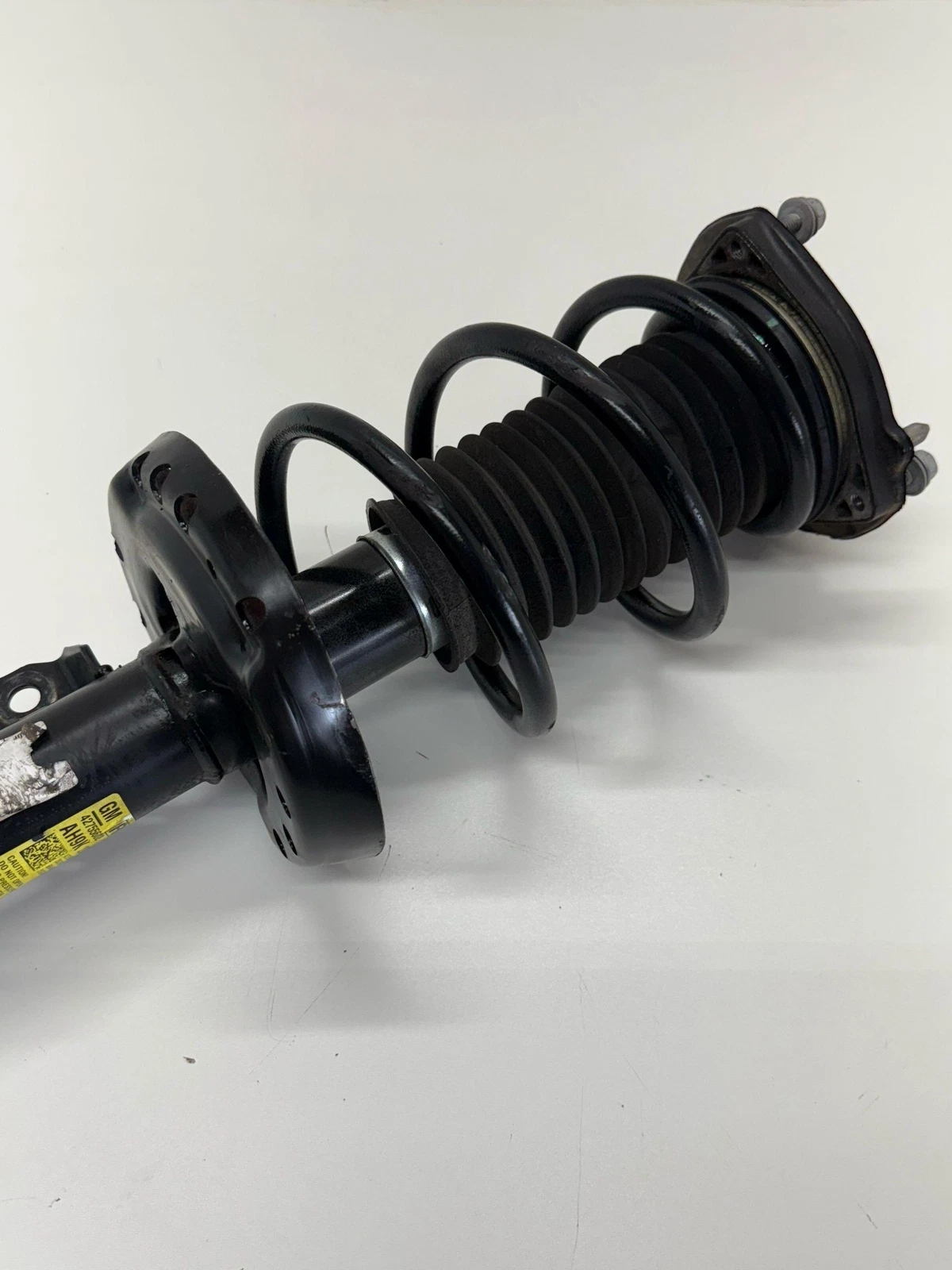2020-2024 BUICK ENCORE GX FWD FRONT RIGHT SIDE SHOCK STRUT ASSEMBLY 42755602 - Image 11