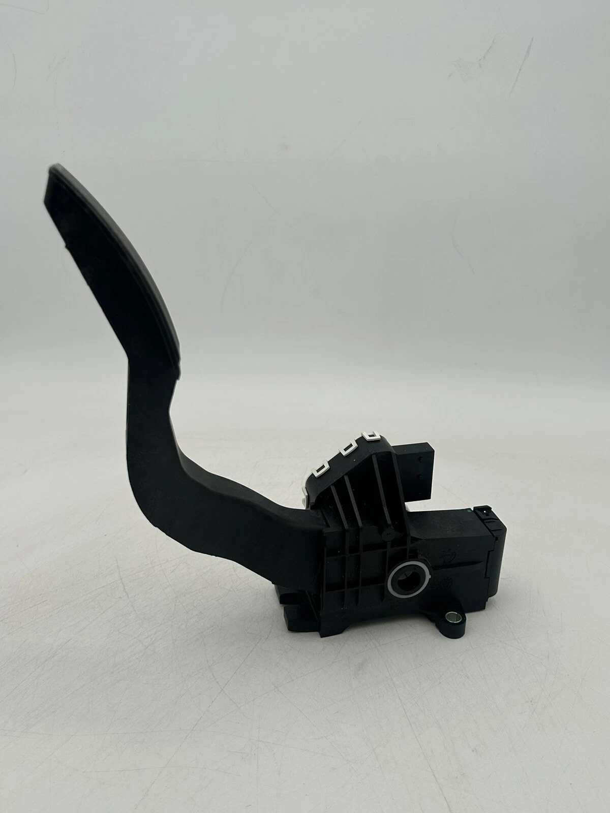 2014-2021 DODGE PROMASTER 2500 3.6L V6 FLOOR ACCELERATOR THROTTLE GAS PEDAL OEM - Image 3