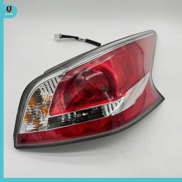 2014-2015 Nissan Altima Passenger Right Side Tail Light Oem 949463 RH