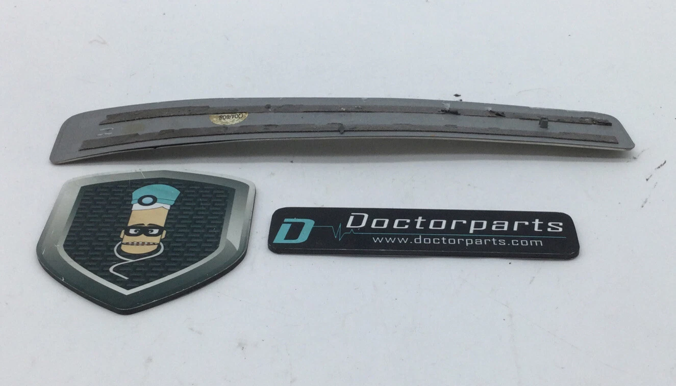2014-2018 MERCEDES C300 REAR RIGHT SIDE SCUFF SILL PLATE COVER TRIM OEM USED - Image 2