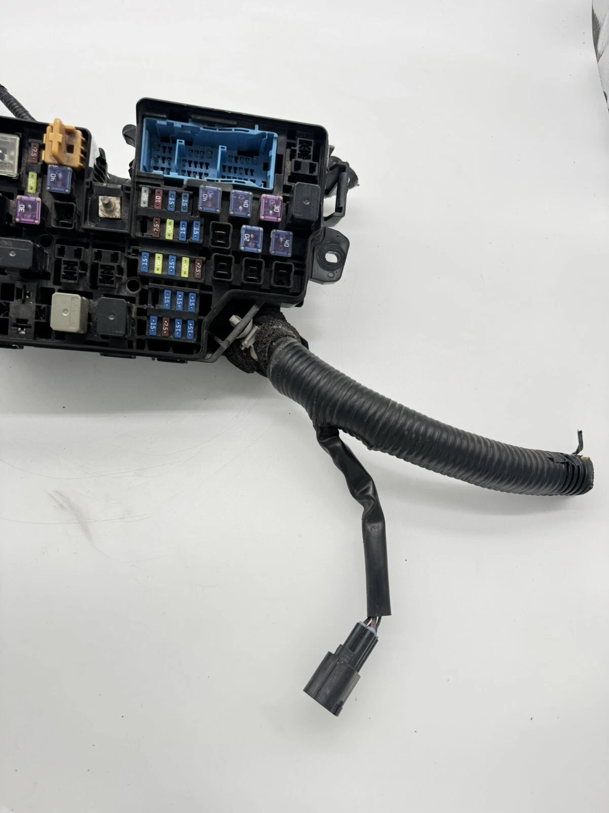 2012-2013 MAZDA 3 FUSEBOX FUSE BOX RELAY MODULE PA66+PPE - Image 5