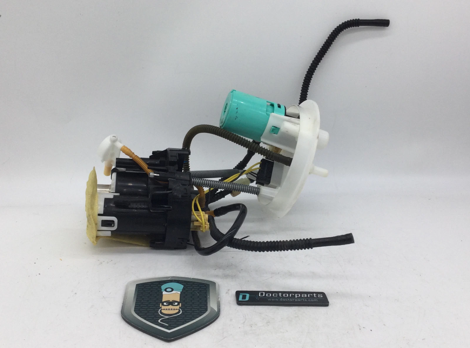 2016-2018 CHEVROLET MALIBU FUEL GAS PUMP LEVEL SENDER ASSEMBLY USED OEM - Image 7