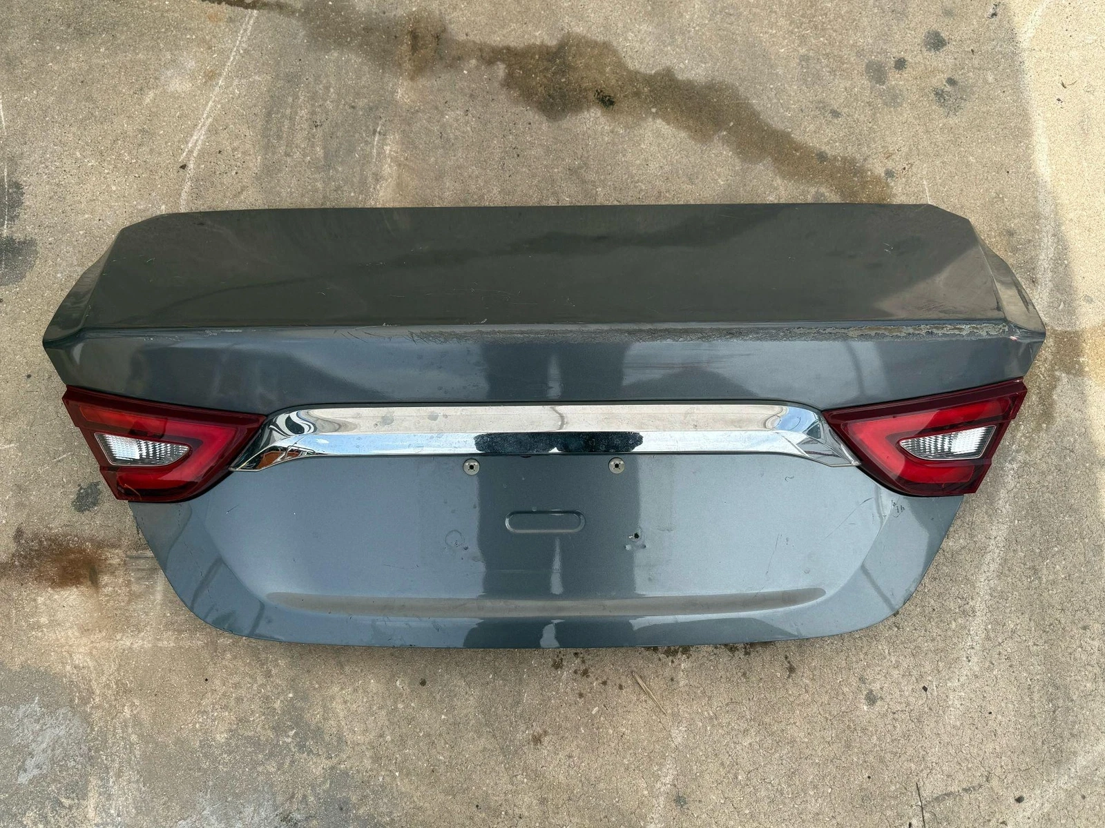 2016-2018 NISSAN MAXIMA REAR TRUNK DECK LID TAILGATE OEM - Image 4