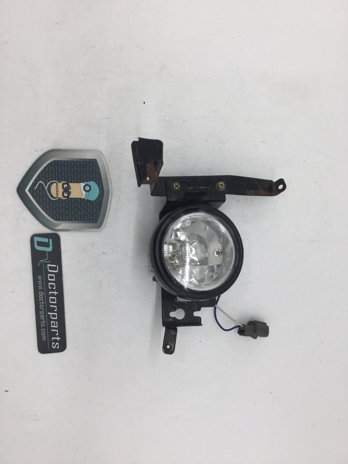 2014-2017 TOYOTA TUNDRA FRONT BUMPER GUARD LIGHT LED TURN SÍGNAL LEFT USED OEM - Image 4