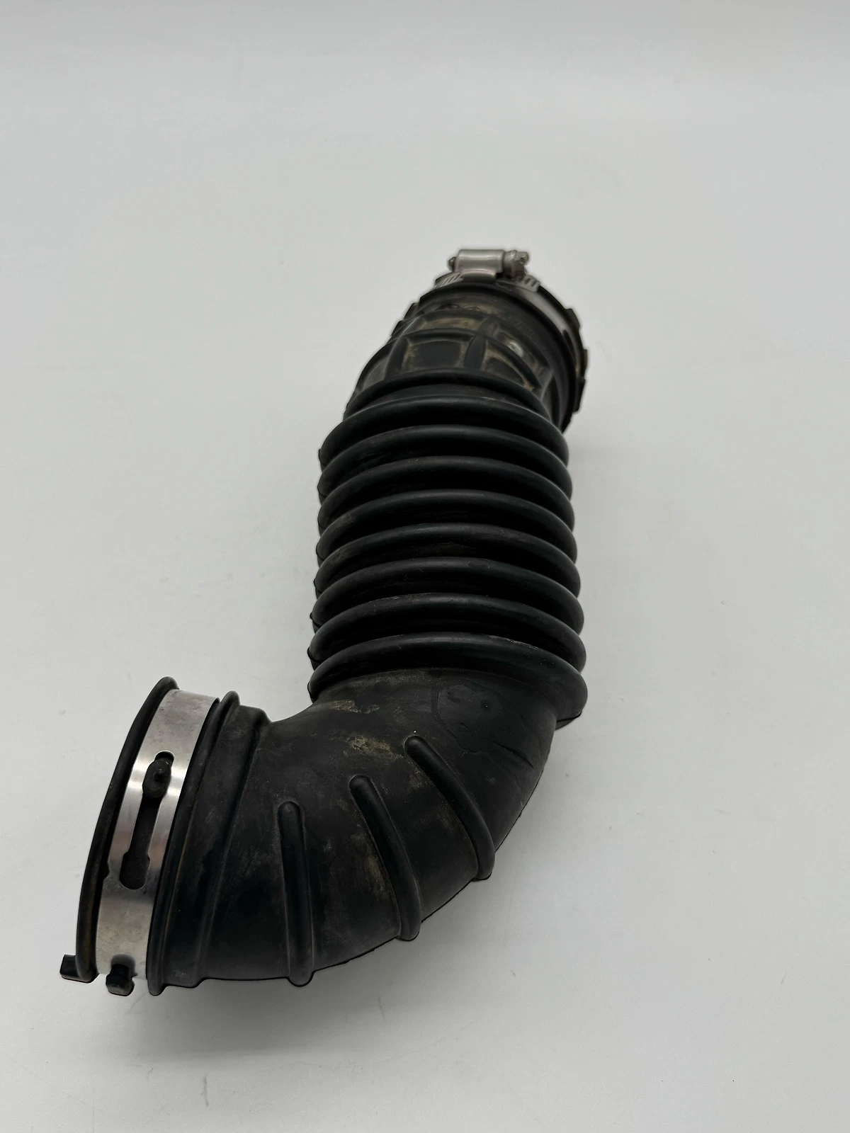 2012 - 2018 Chevrolet Sonic Air Cleaner Outlet Duct Assembly 1.8L 94537633 OEM - Image 4