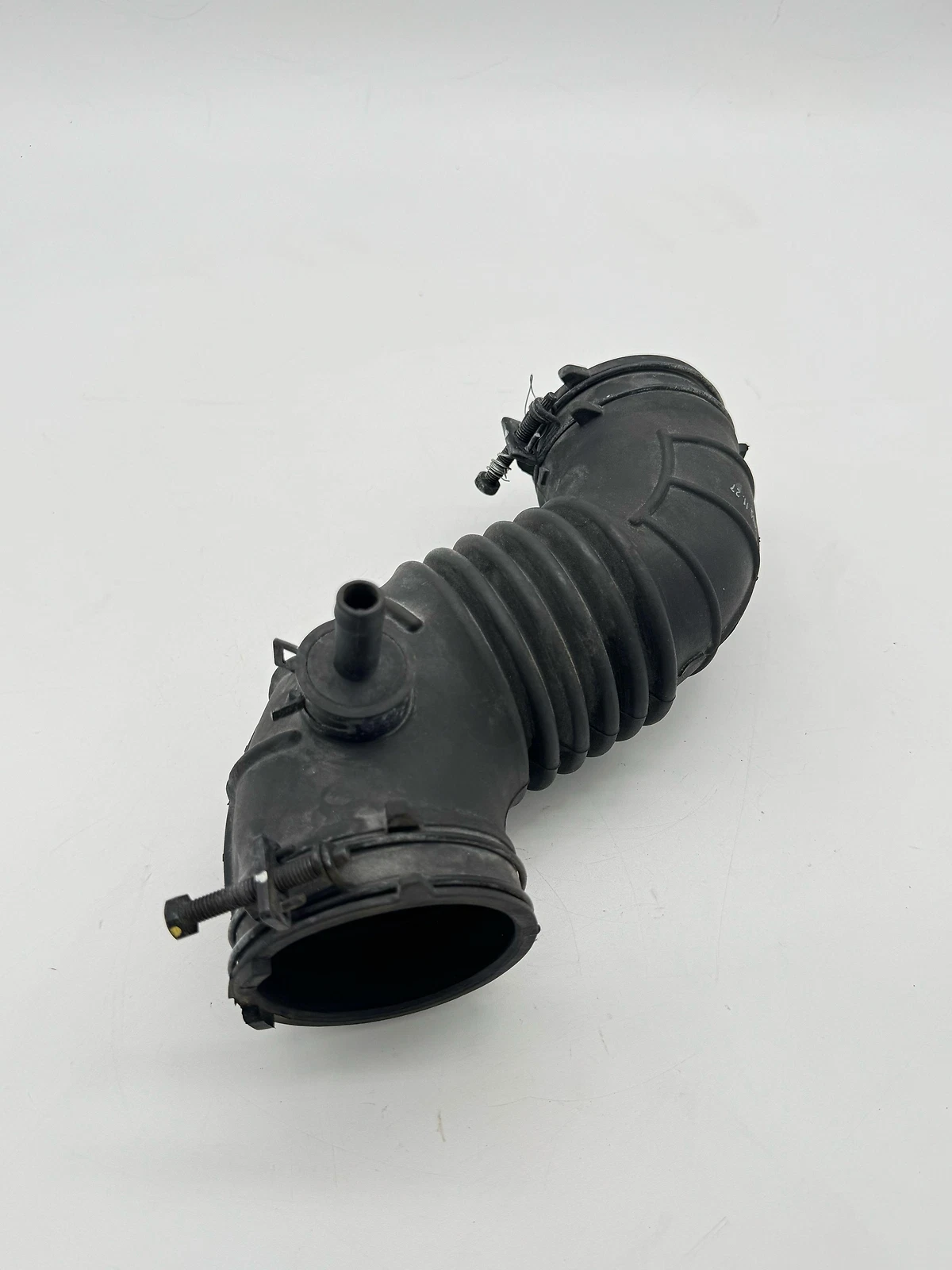 2014-2018 KIA FORTE 2.0L AIR INTAKE DUCT TUBE HOSE 28140-3X300 OEM - Image 3