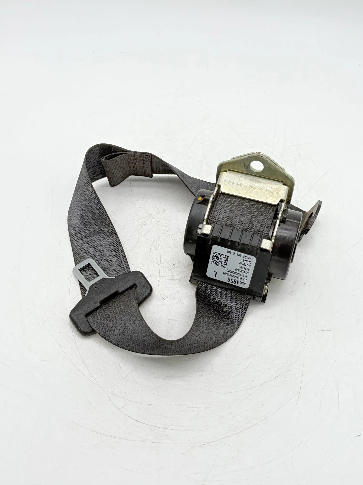 2020 - 2023 BUICK ENCORE GX REAR LEFT SEAT BELT SEATBELT RETRACTOR OEM LH - Image 3