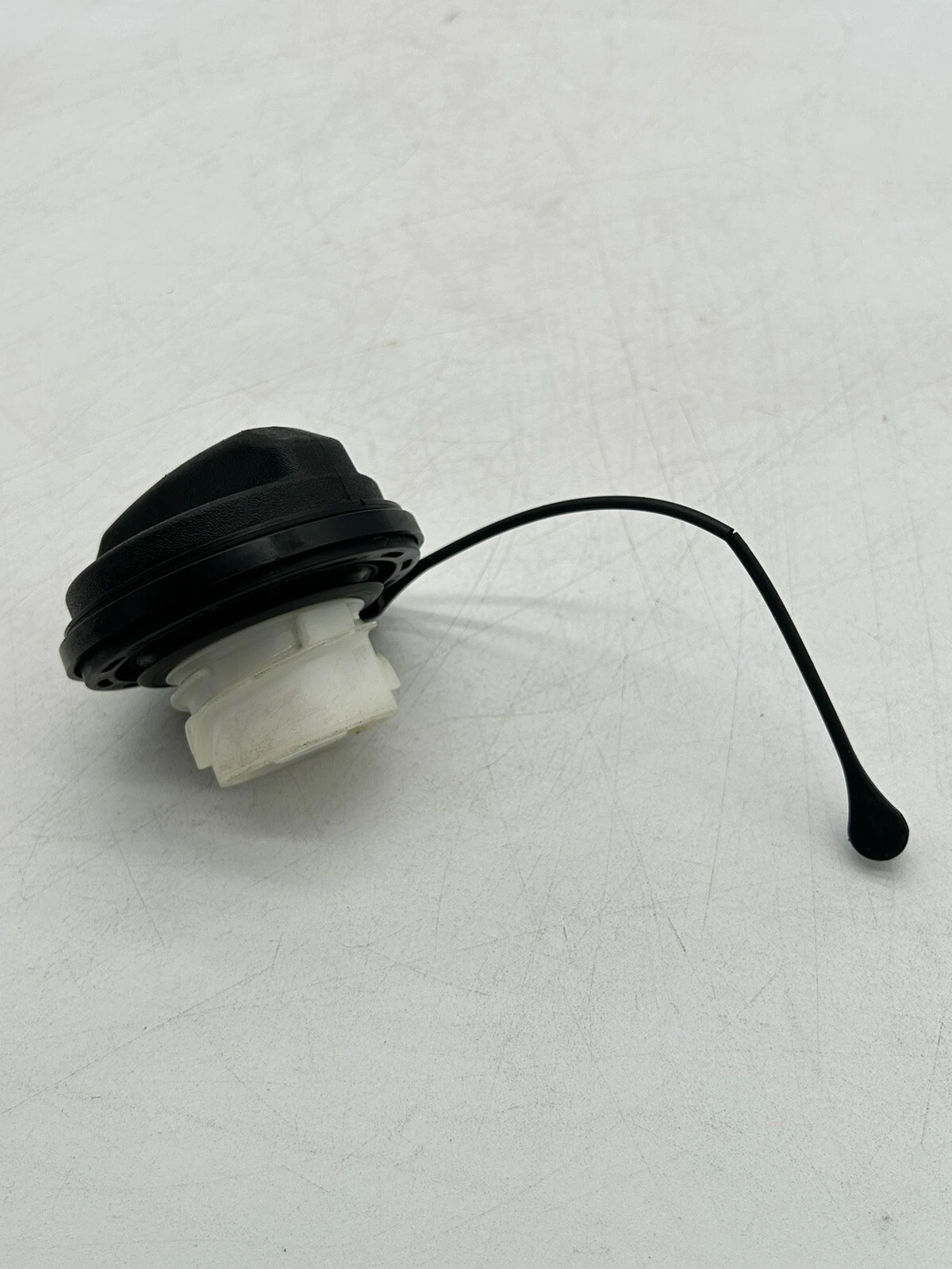 2011-14 HYUNDAI SONATA GAS FUEL TANK CAP OEM ORIGINAL CAP - Image 7