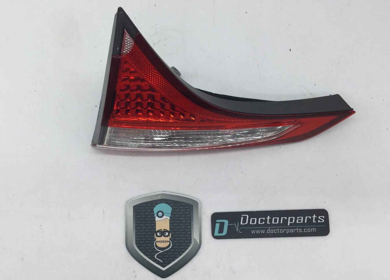 2016-2018 TOYOTA COROLLA PASSENGER INNER TRUNK TAILLIGHT LAMP RIGHT RH USED OEM - Image 8