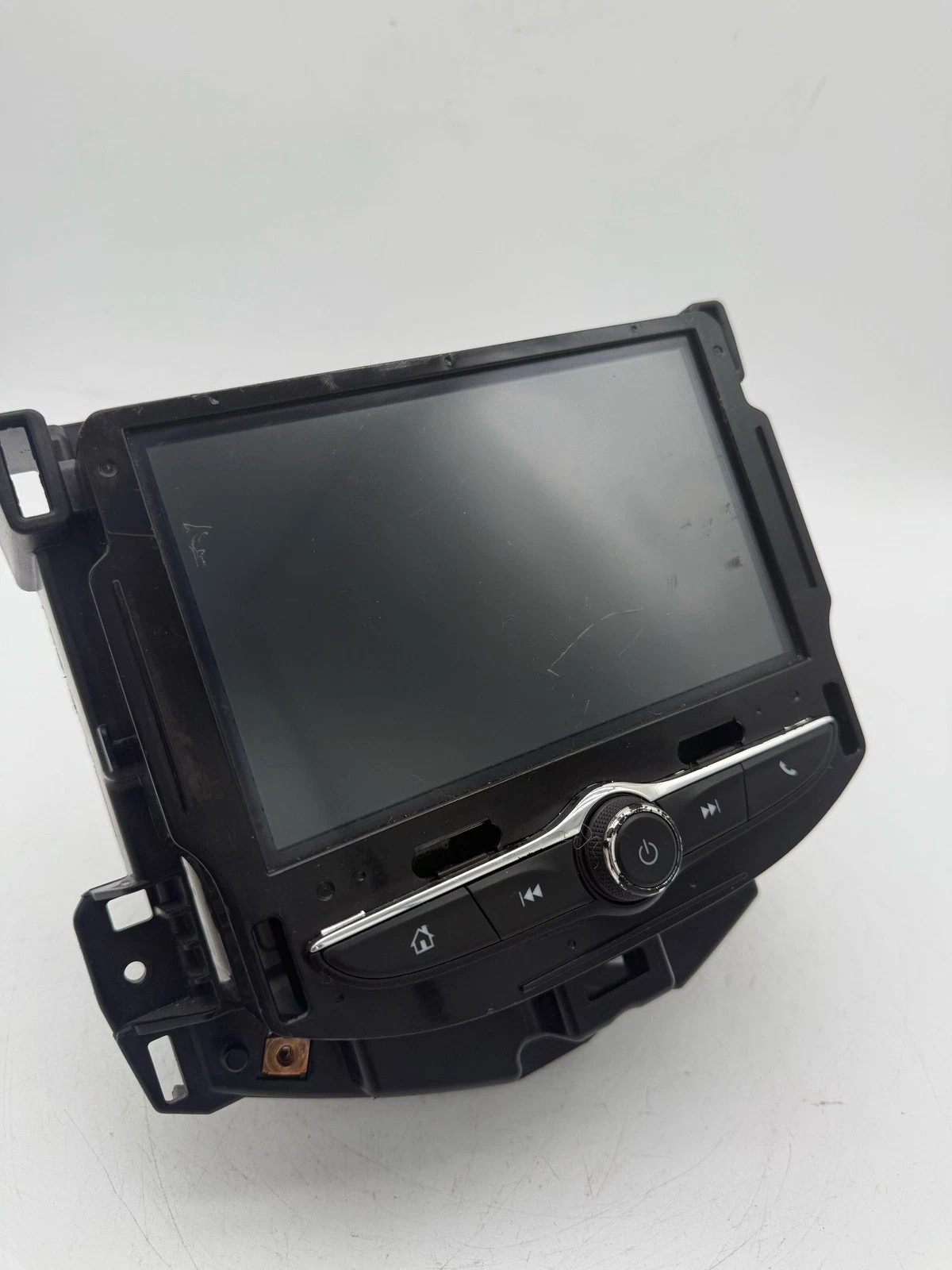2018 2019 CHEVROLET SONIC/TRAX RADIO RECEIVER AM FM DISPLAY SCREEN OEM 84610605 - Image 2