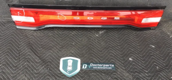 2011-2014 DODGE CHARGER REAR CENTER TRUNK TAIL LIGHT LAMP OEM USED