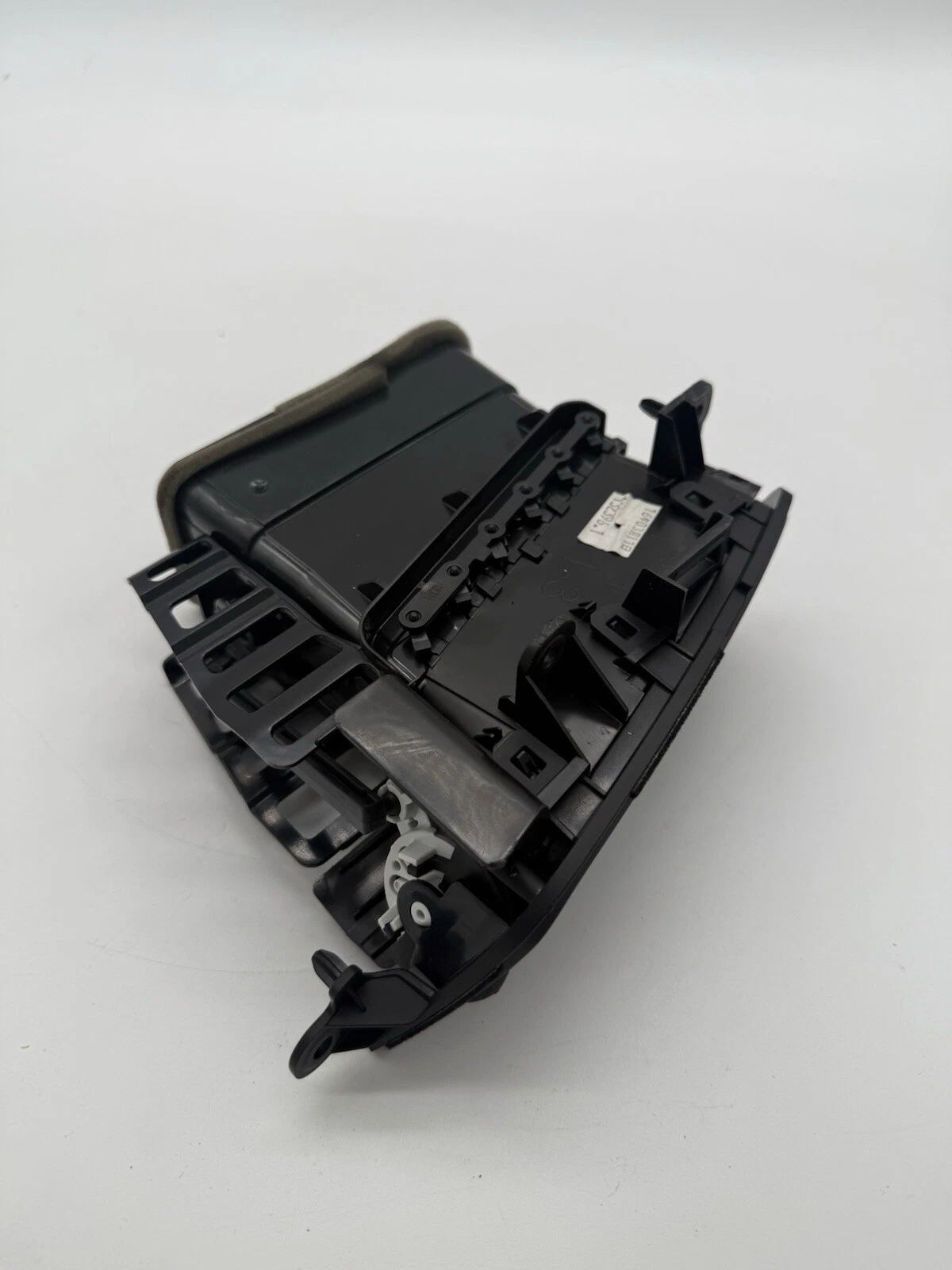 2014-2018 CHEVROLET SILVERADO GMC SIERRA RIGHT DASH AIR VENT 20943682 OEM - Image 10
