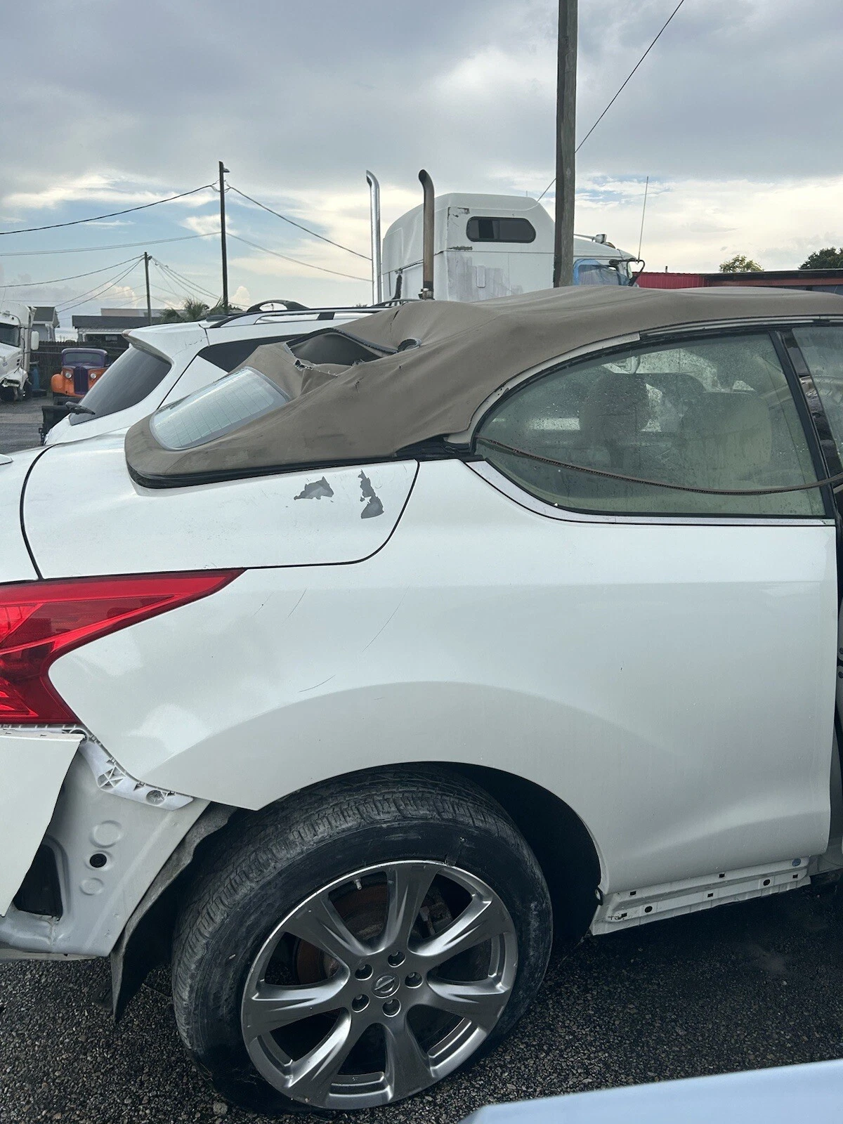 2014 Nissan Murano Crosscabriolet Front Left Driver Door Shell White - Image 3
