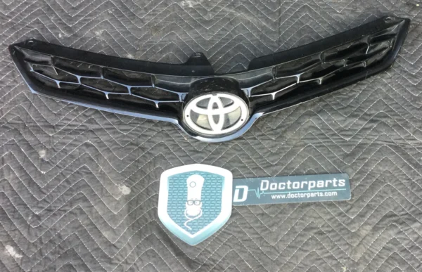 2014-2016 TOYOTA COROLLA SPORT FRONT UPPER GRILLE USED OEM LOCAL PICKUP