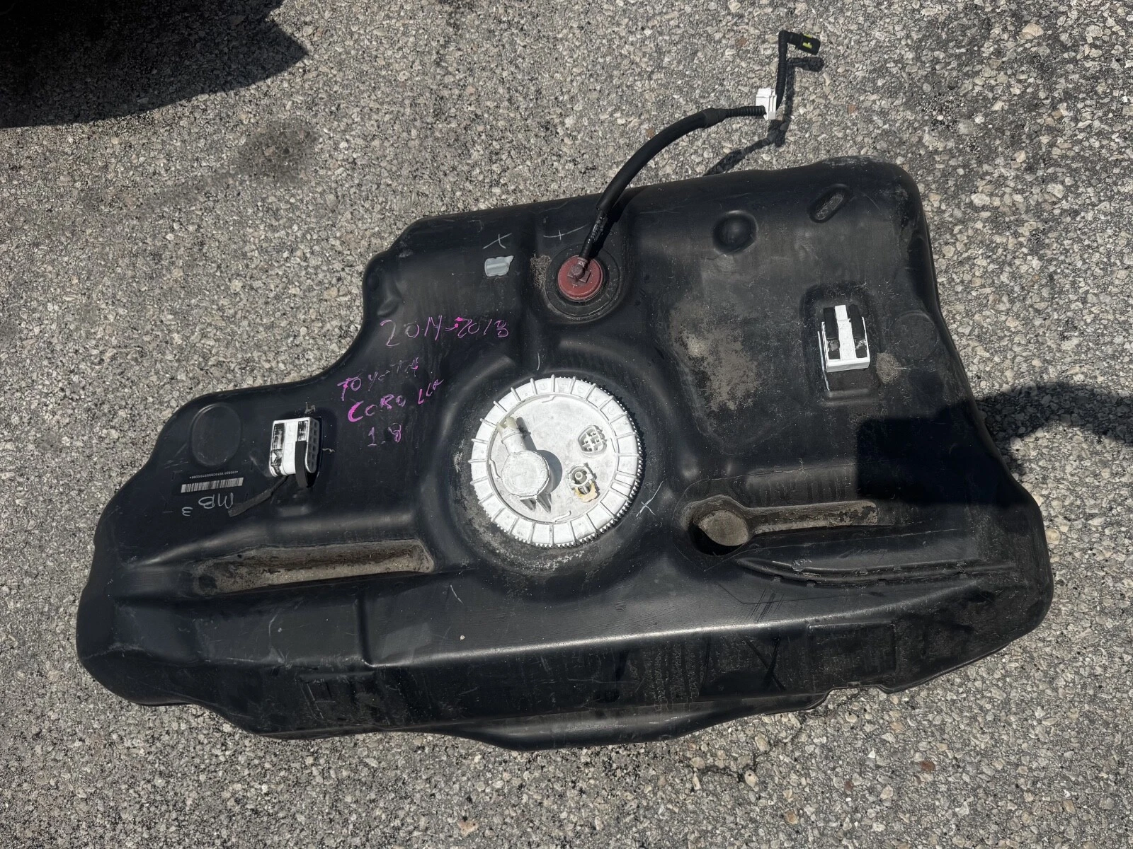 2014-2018 TOYOTA COROLLA SEDAN FUEL TANK ASSEMBLY OEM S7111-02590 - Image 2