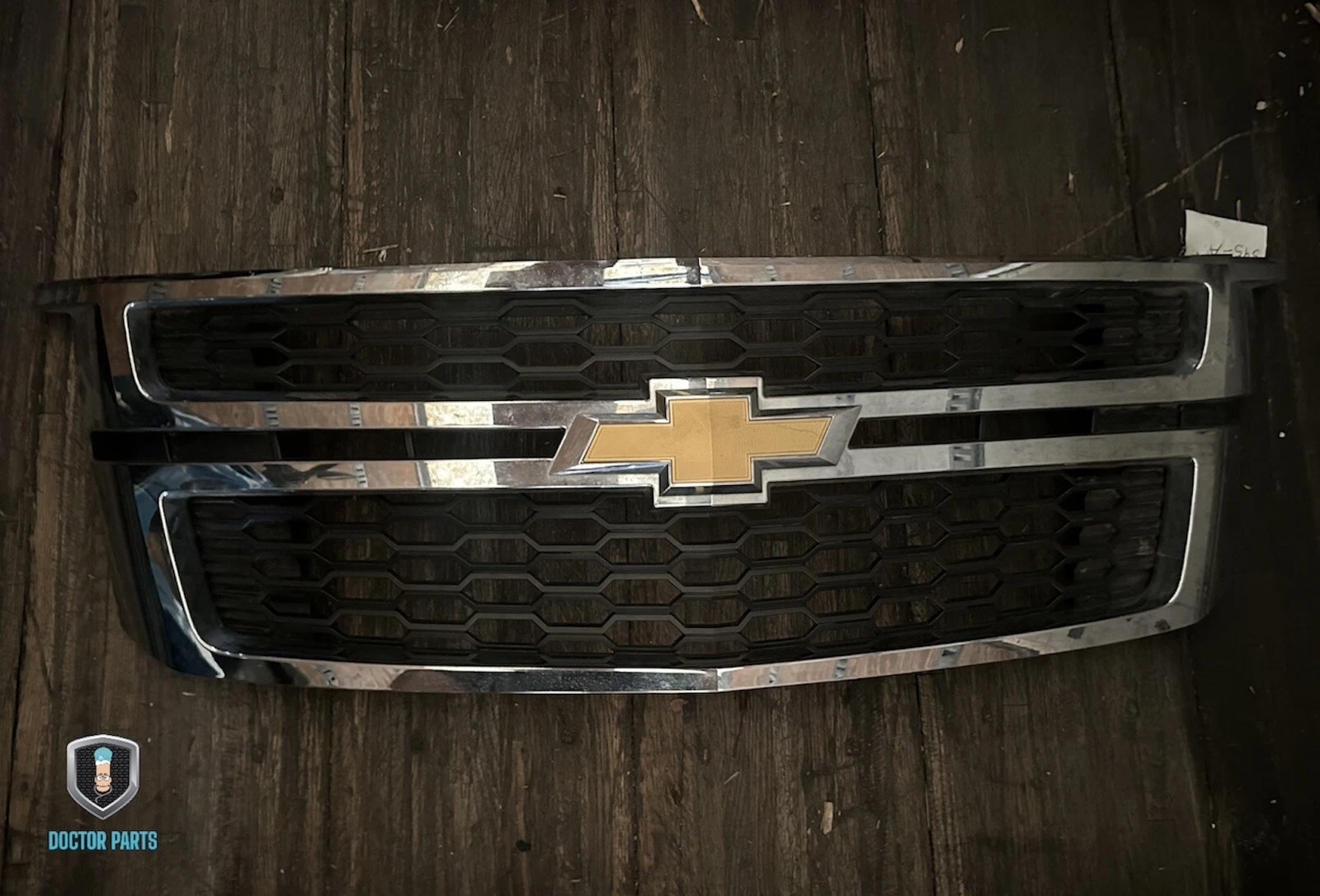 2015-2020 CHEVROLET TAHOE SUBURBAN FRONT BUMPER CHROME GRILLE W/ EMBLEM OEM