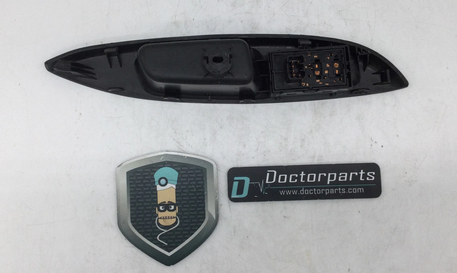 2017-2020 CHEVROLET SPARK ARMREST BEZEL 95439385 OEM USED - Image 5