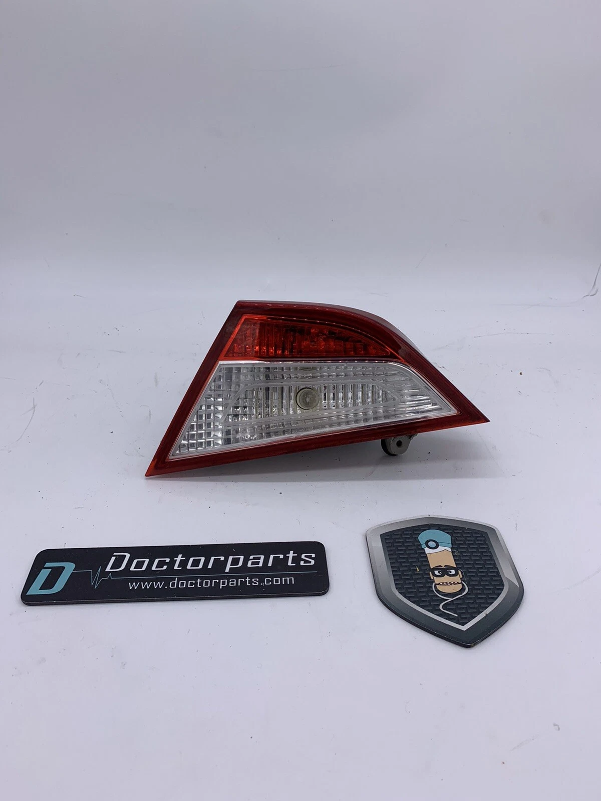 2011 2012 2013 2014 Hyundai Sonata OEM RH Inner Tail Light Right Passenger side